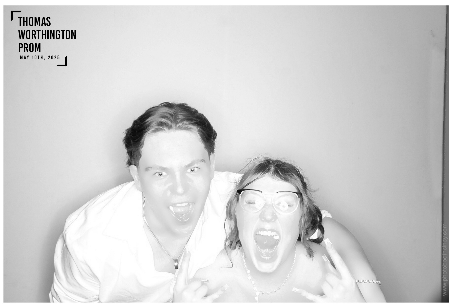 Thomas Worthington High School Prom 2025 | View more photos from the event at gallery.photoboothcincy.com/u/PhotoBoothCincy/Thomas-Worthington-High-School-Prom-2025