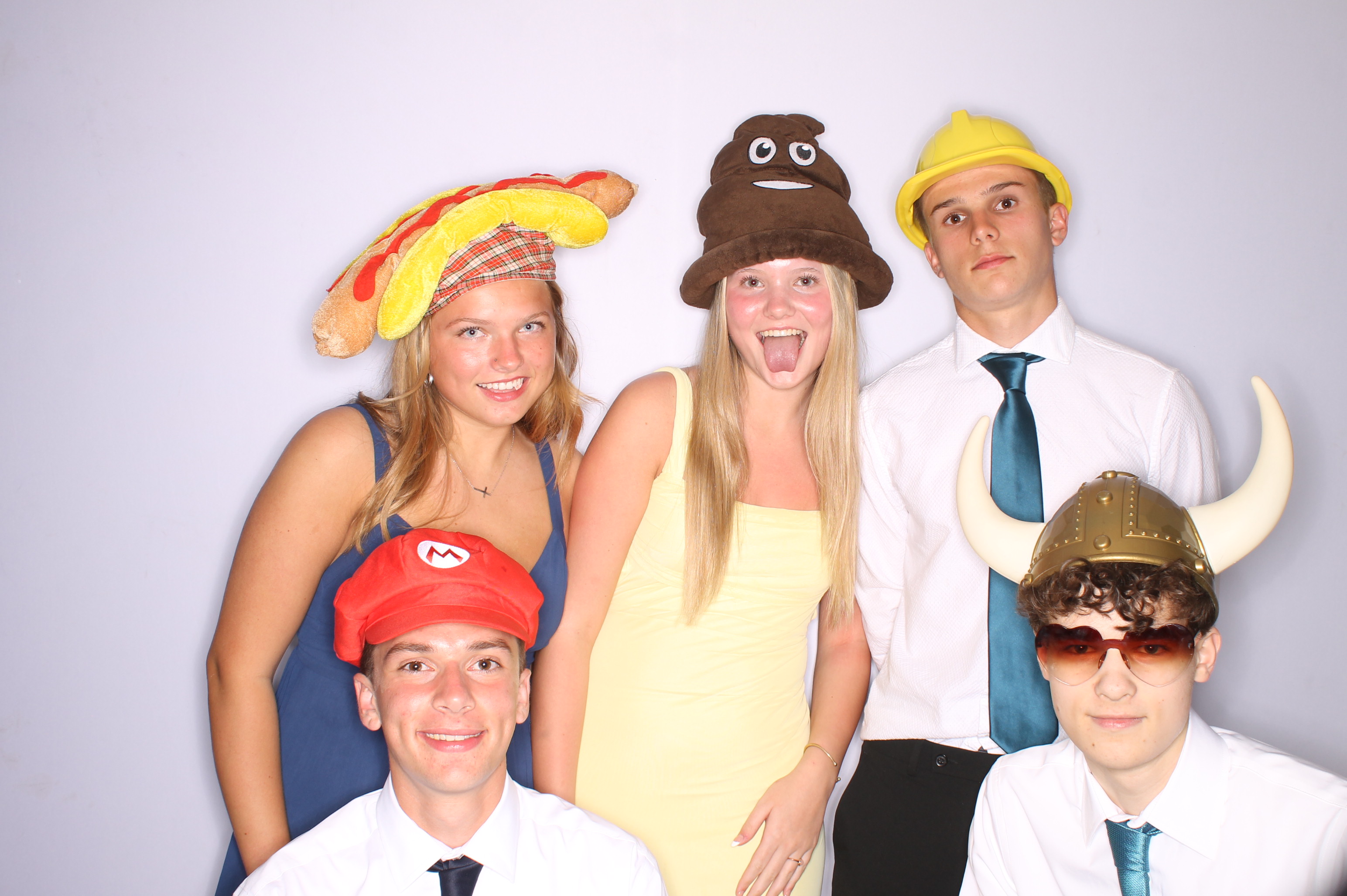 Thomas Worthington High School Prom 2025 | View more photos from the event at gallery.photoboothcincy.com/u/PhotoBoothCincy/Thomas-Worthington-High-School-Prom-2025