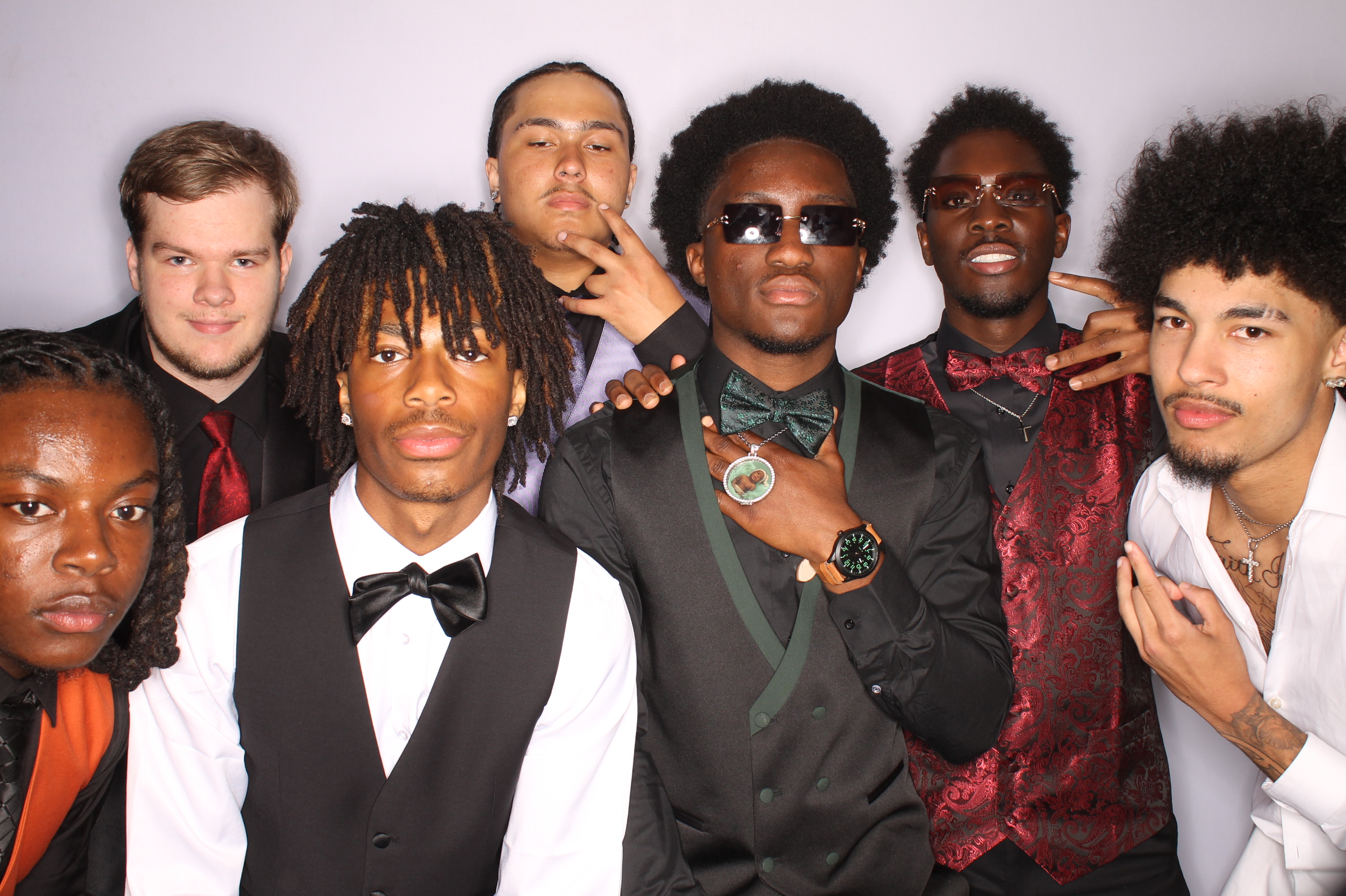 Thomas Worthington High School Prom 2025 | View more photos from the event at gallery.photoboothcincy.com/u/PhotoBoothCincy/Thomas-Worthington-High-School-Prom-2025