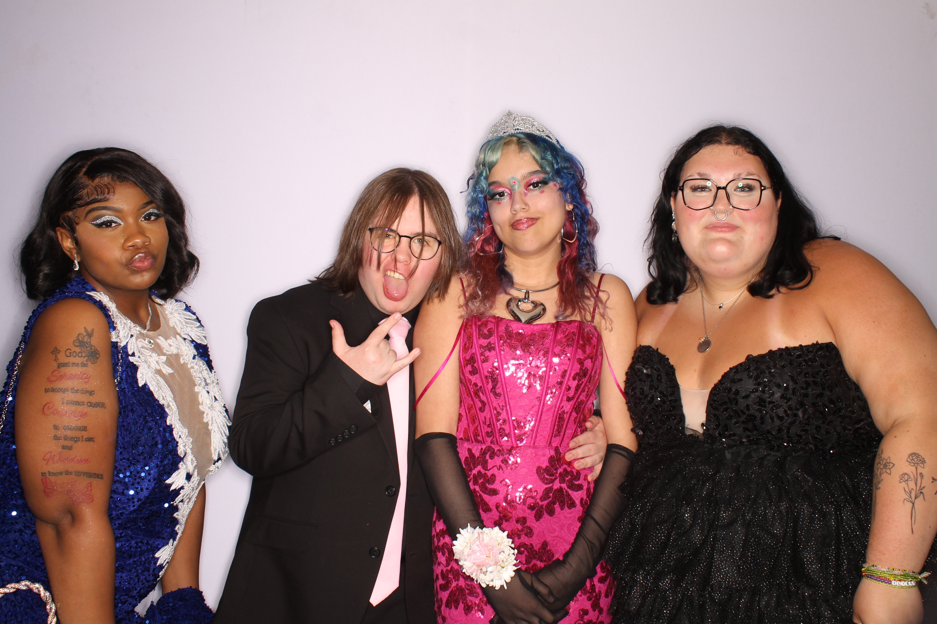 Thomas Worthington High School Prom 2025 | View more photos from the event at gallery.photoboothcincy.com/u/PhotoBoothCincy/Thomas-Worthington-High-School-Prom-2025