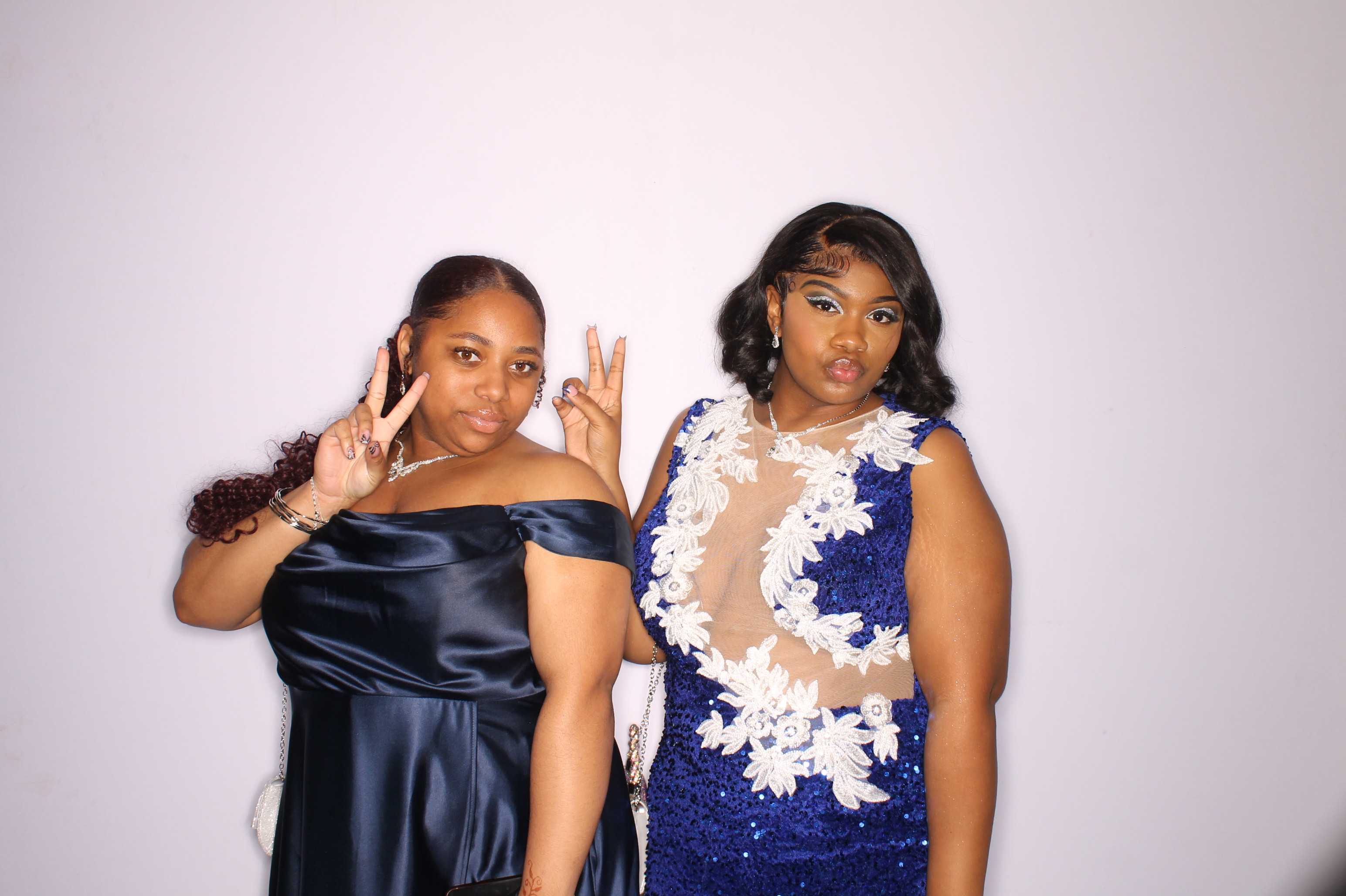 Thomas Worthington High School Prom 2025 | View more photos from the event at gallery.photoboothcincy.com/u/PhotoBoothCincy/Thomas-Worthington-High-School-Prom-2025
