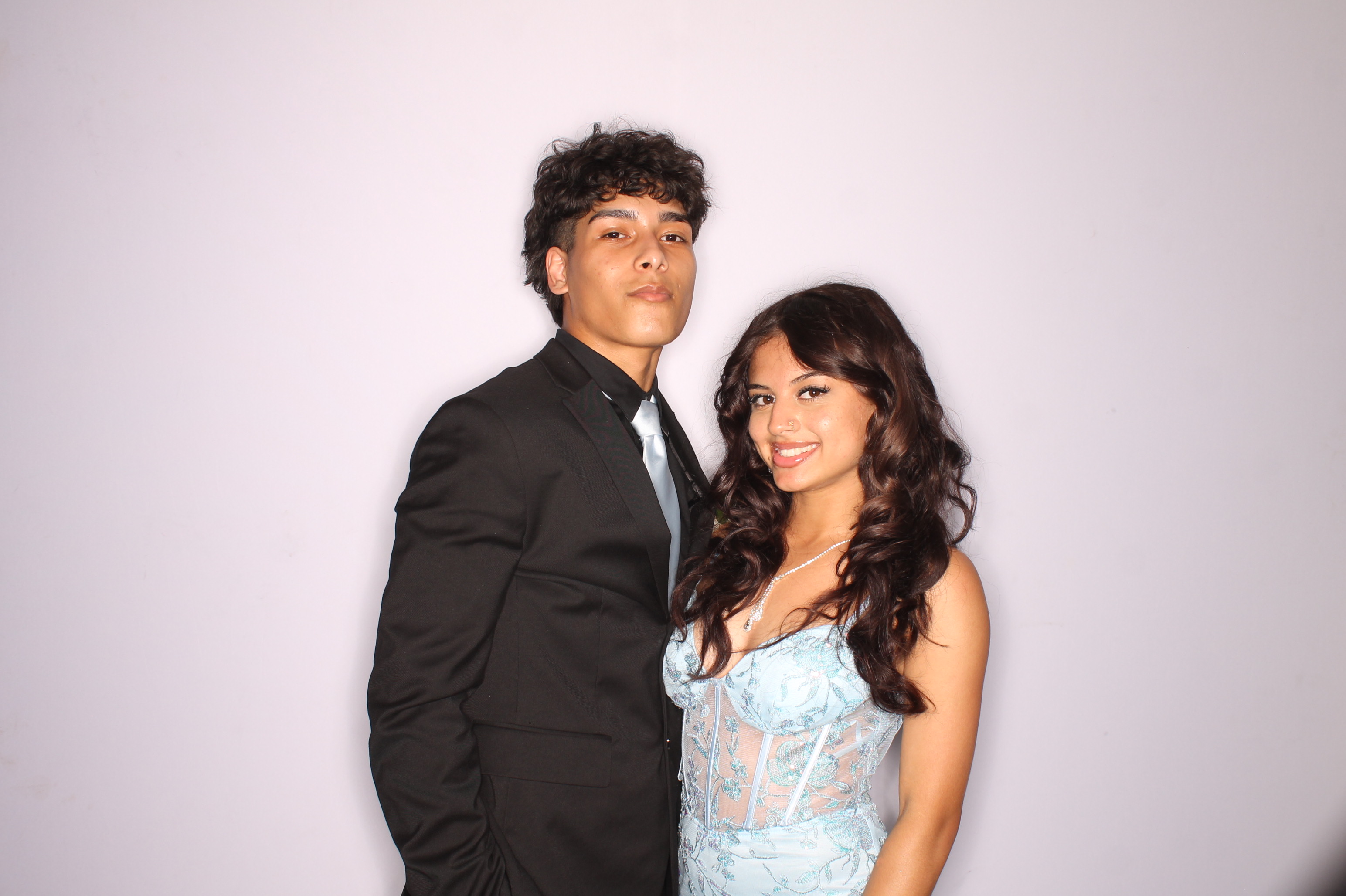 Thomas Worthington High School Prom 2025 | View more photos from the event at gallery.photoboothcincy.com/u/PhotoBoothCincy/Thomas-Worthington-High-School-Prom-2025