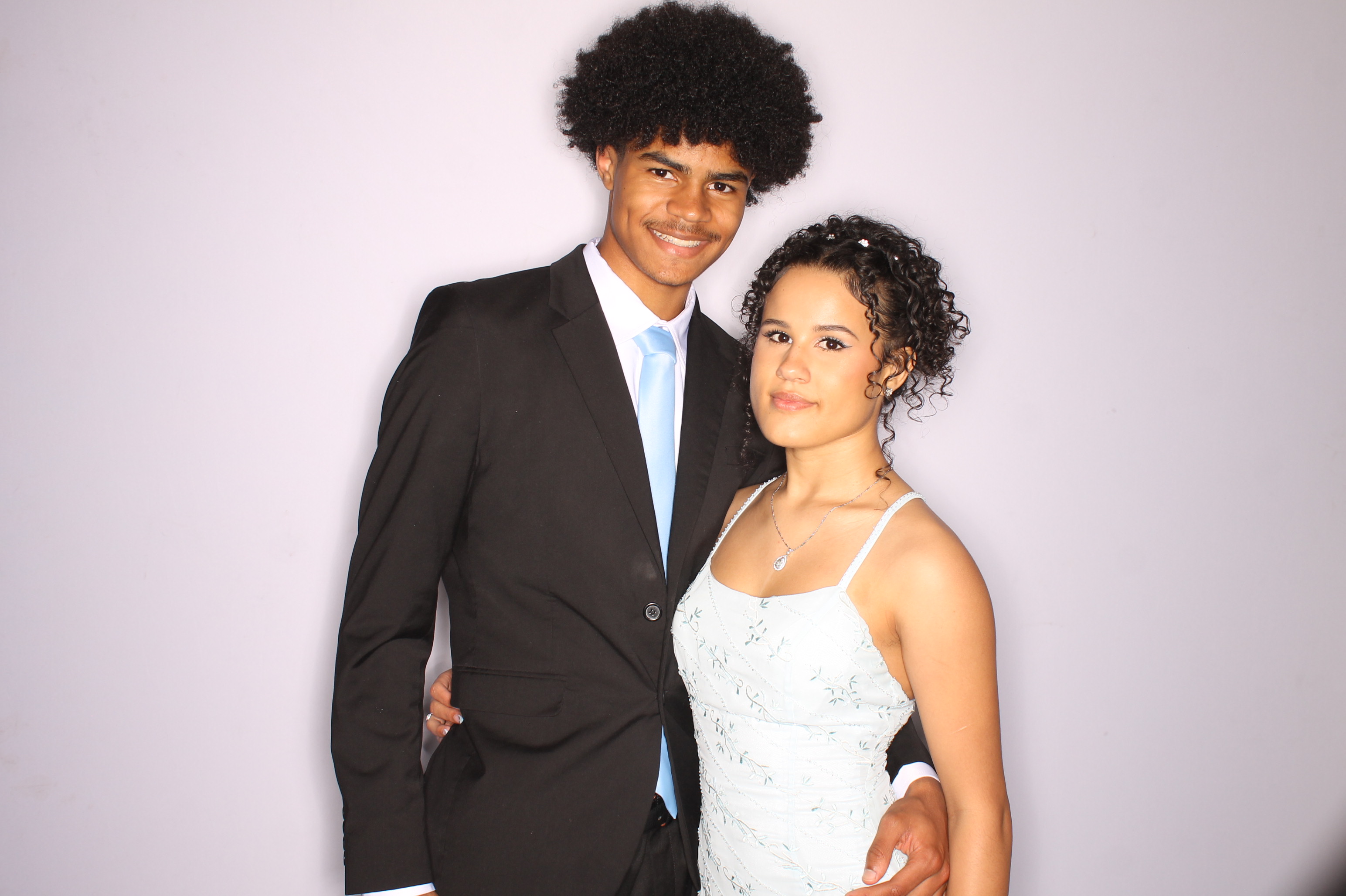 Thomas Worthington High School Prom 2025 | View more photos from the event at gallery.photoboothcincy.com/u/PhotoBoothCincy/Thomas-Worthington-High-School-Prom-2025