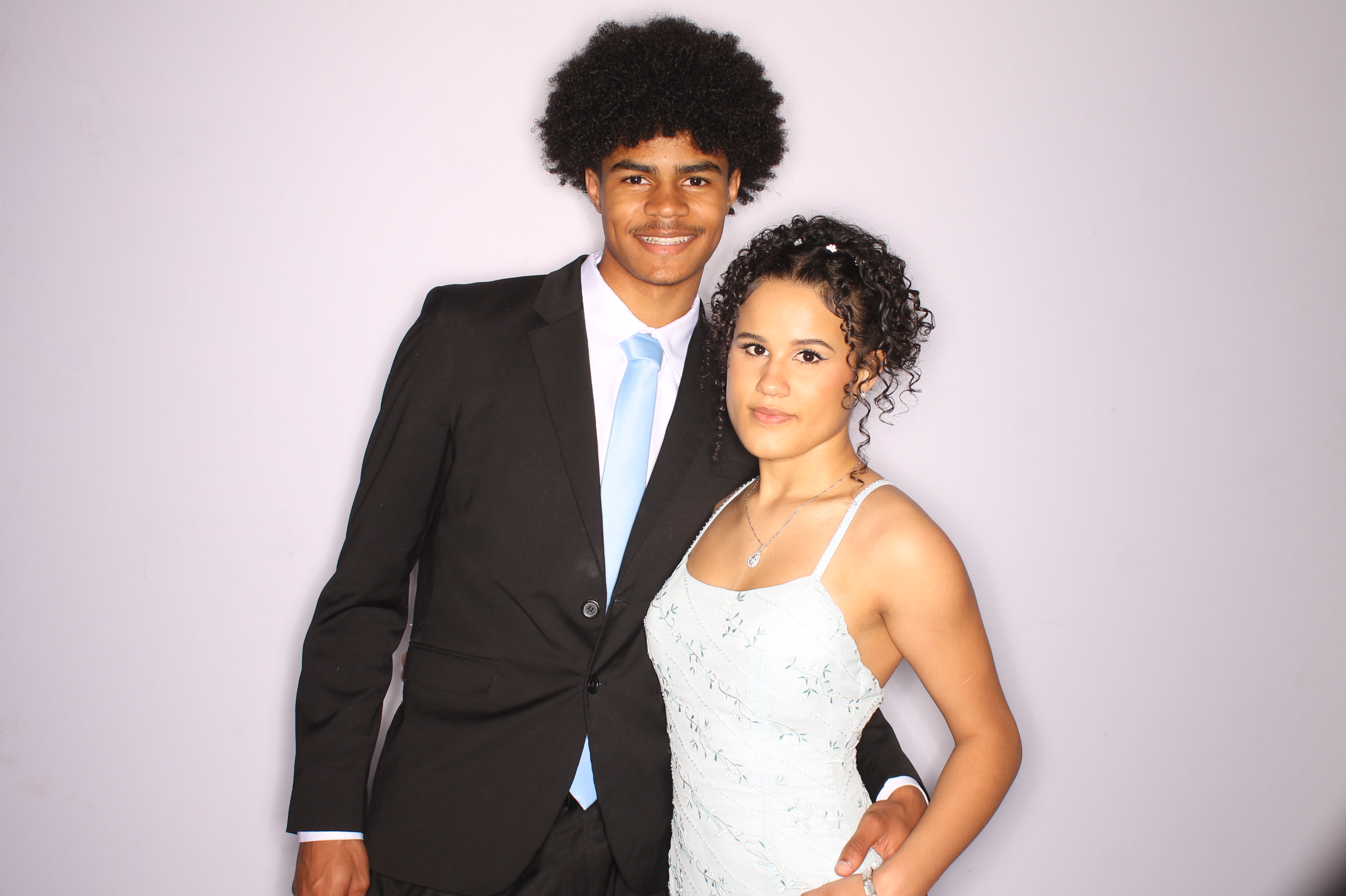 Thomas Worthington High School Prom 2025 | View more photos from the event at gallery.photoboothcincy.com/u/PhotoBoothCincy/Thomas-Worthington-High-School-Prom-2025