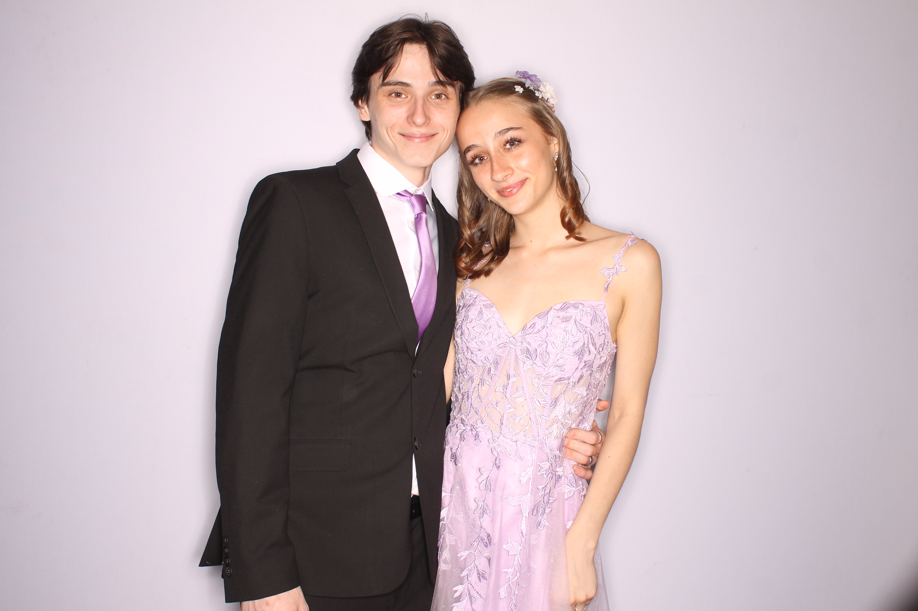Thomas Worthington High School Prom 2025 | View more photos from the event at gallery.photoboothcincy.com/u/PhotoBoothCincy/Thomas-Worthington-High-School-Prom-2025