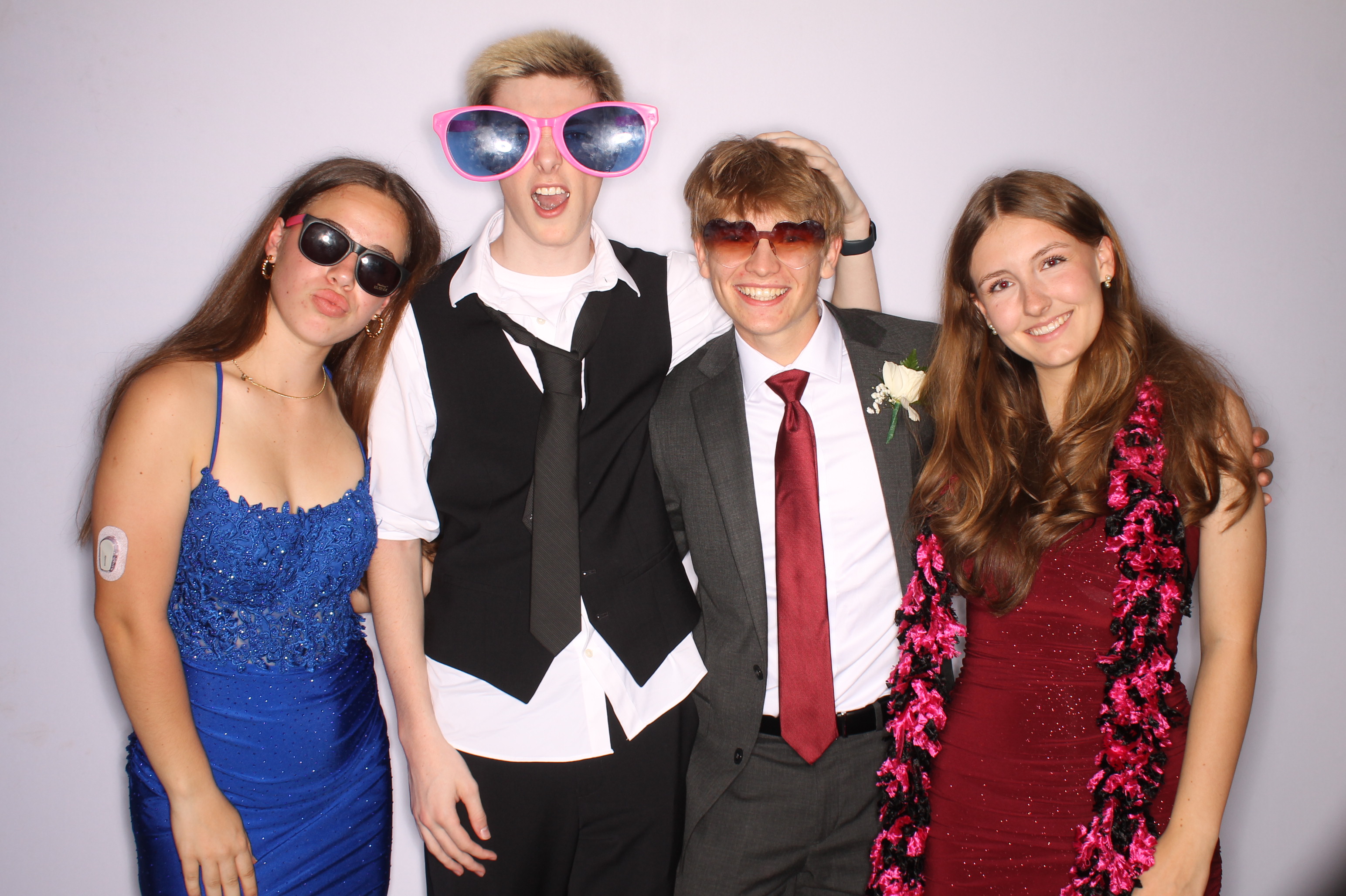 Thomas Worthington High School Prom 2025 | View more photos from the event at gallery.photoboothcincy.com/u/PhotoBoothCincy/Thomas-Worthington-High-School-Prom-2025