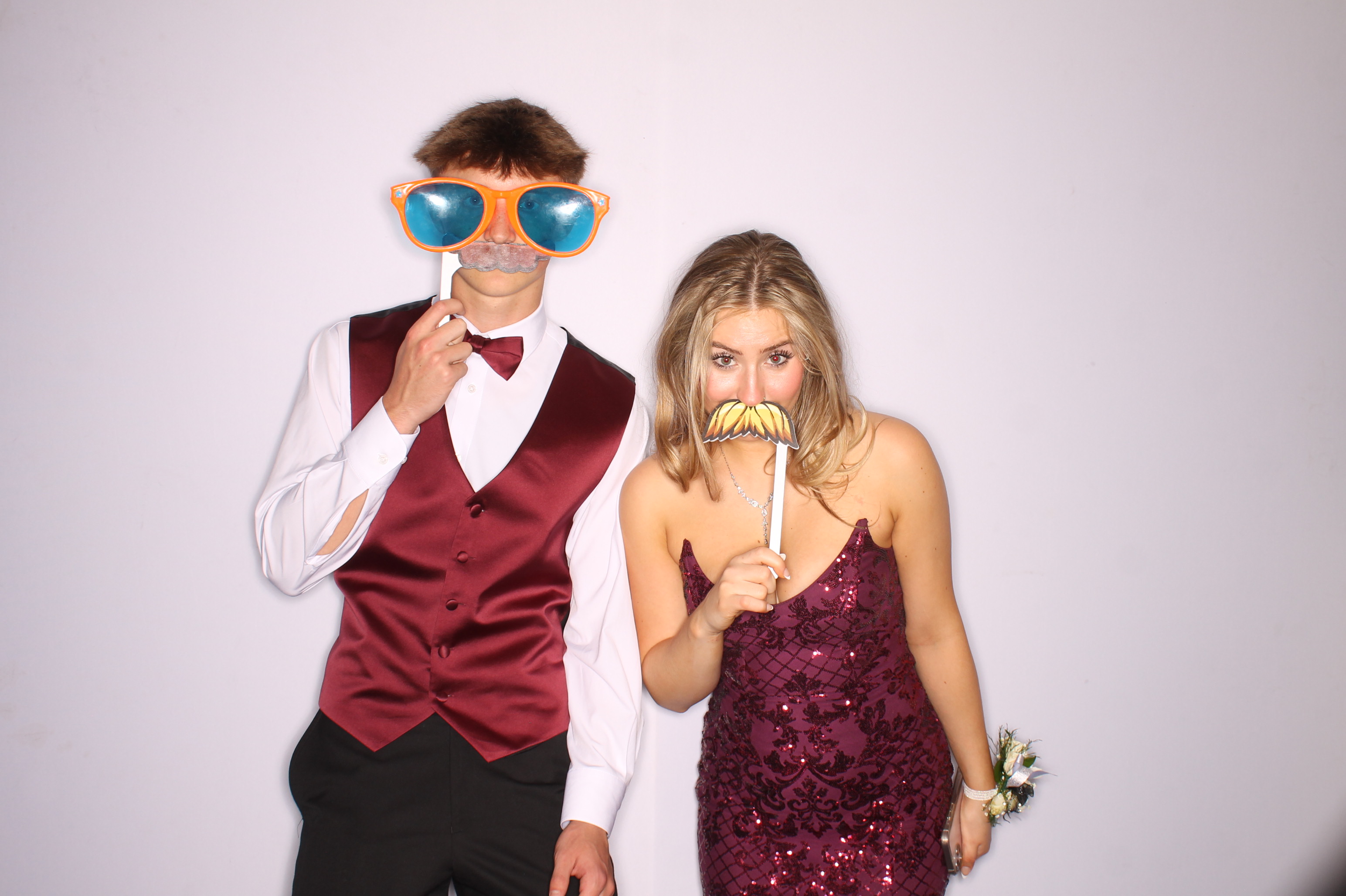 Thomas Worthington High School Prom 2025 | View more photos from the event at gallery.photoboothcincy.com/u/PhotoBoothCincy/Thomas-Worthington-High-School-Prom-2025