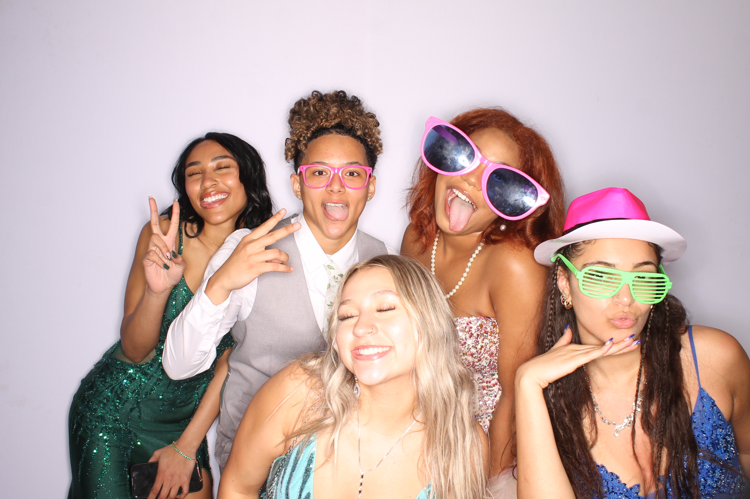 Thomas Worthington High School Prom 2025 | View more photos from the event at gallery.photoboothcincy.com/u/PhotoBoothCincy/Thomas-Worthington-High-School-Prom-2025