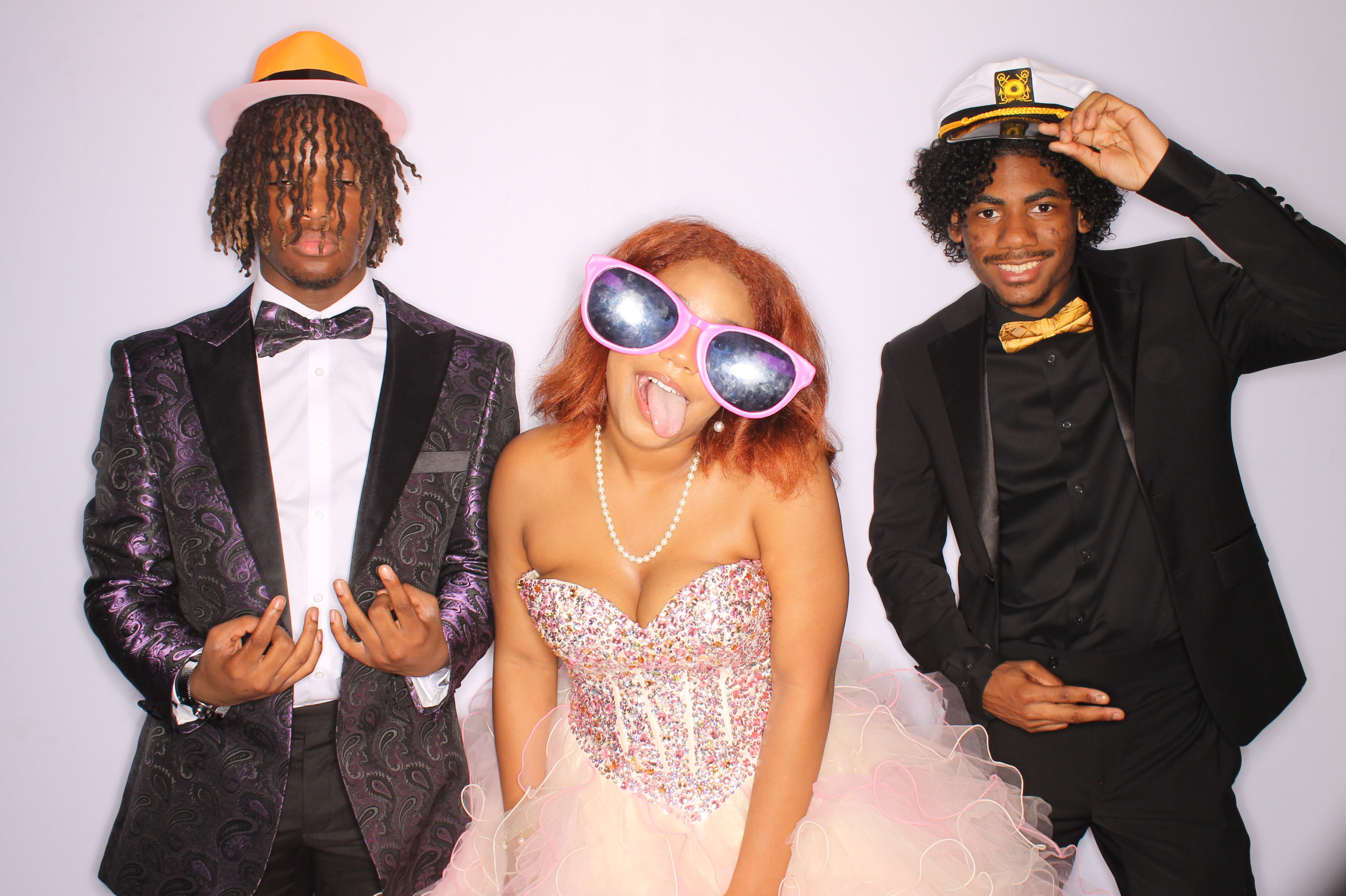 Thomas Worthington High School Prom 2025 | View more photos from the event at gallery.photoboothcincy.com/u/PhotoBoothCincy/Thomas-Worthington-High-School-Prom-2025