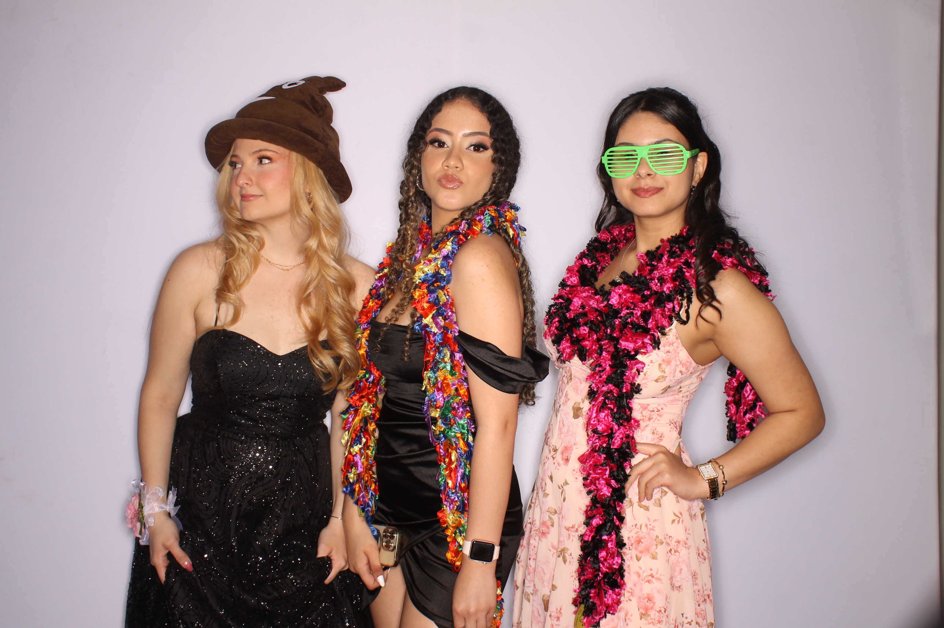 Thomas Worthington High School Prom 2025 | View more photos from the event at gallery.photoboothcincy.com/u/PhotoBoothCincy/Thomas-Worthington-High-School-Prom-2025