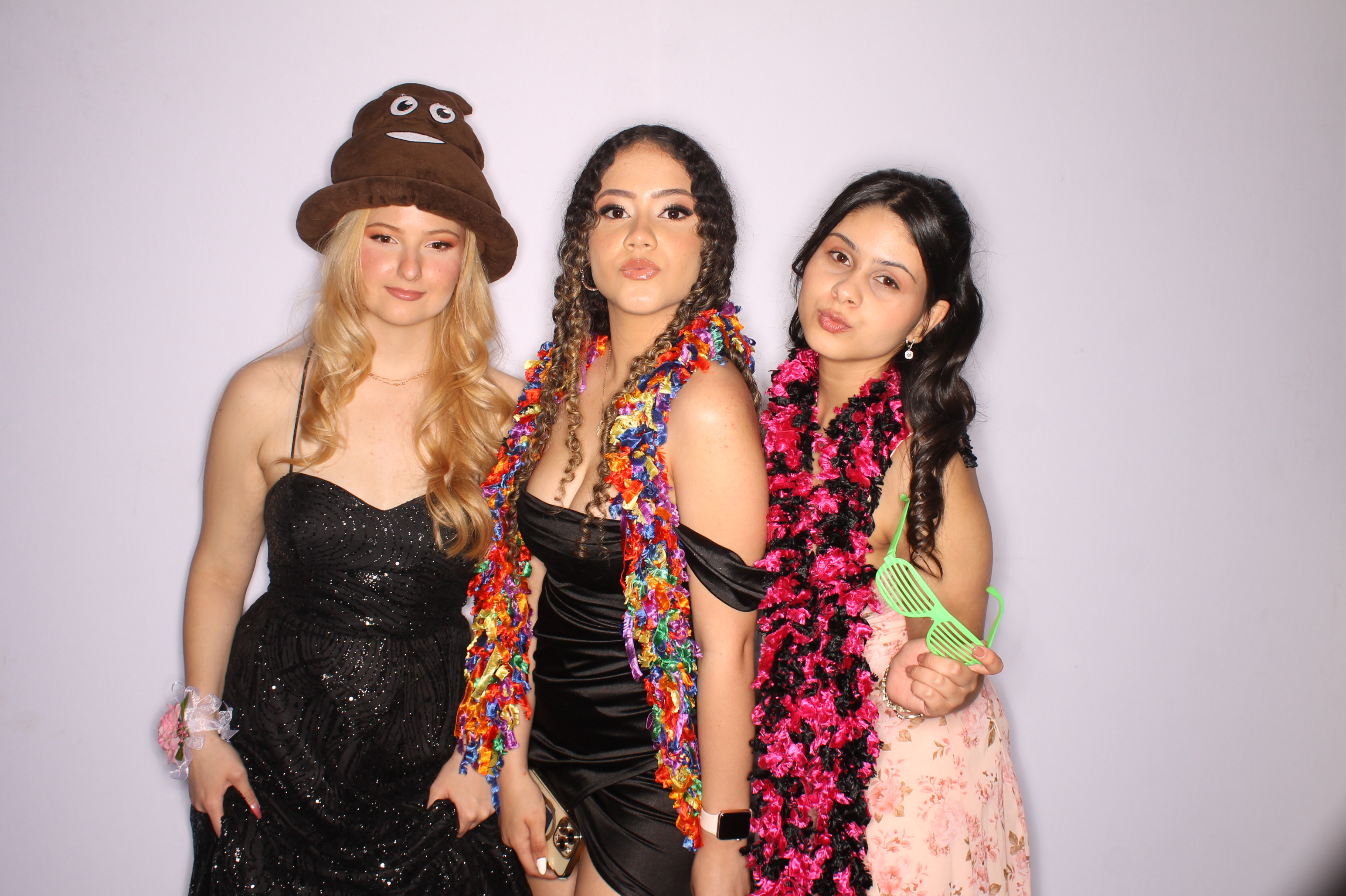 Thomas Worthington High School Prom 2025 | View more photos from the event at gallery.photoboothcincy.com/u/PhotoBoothCincy/Thomas-Worthington-High-School-Prom-2025