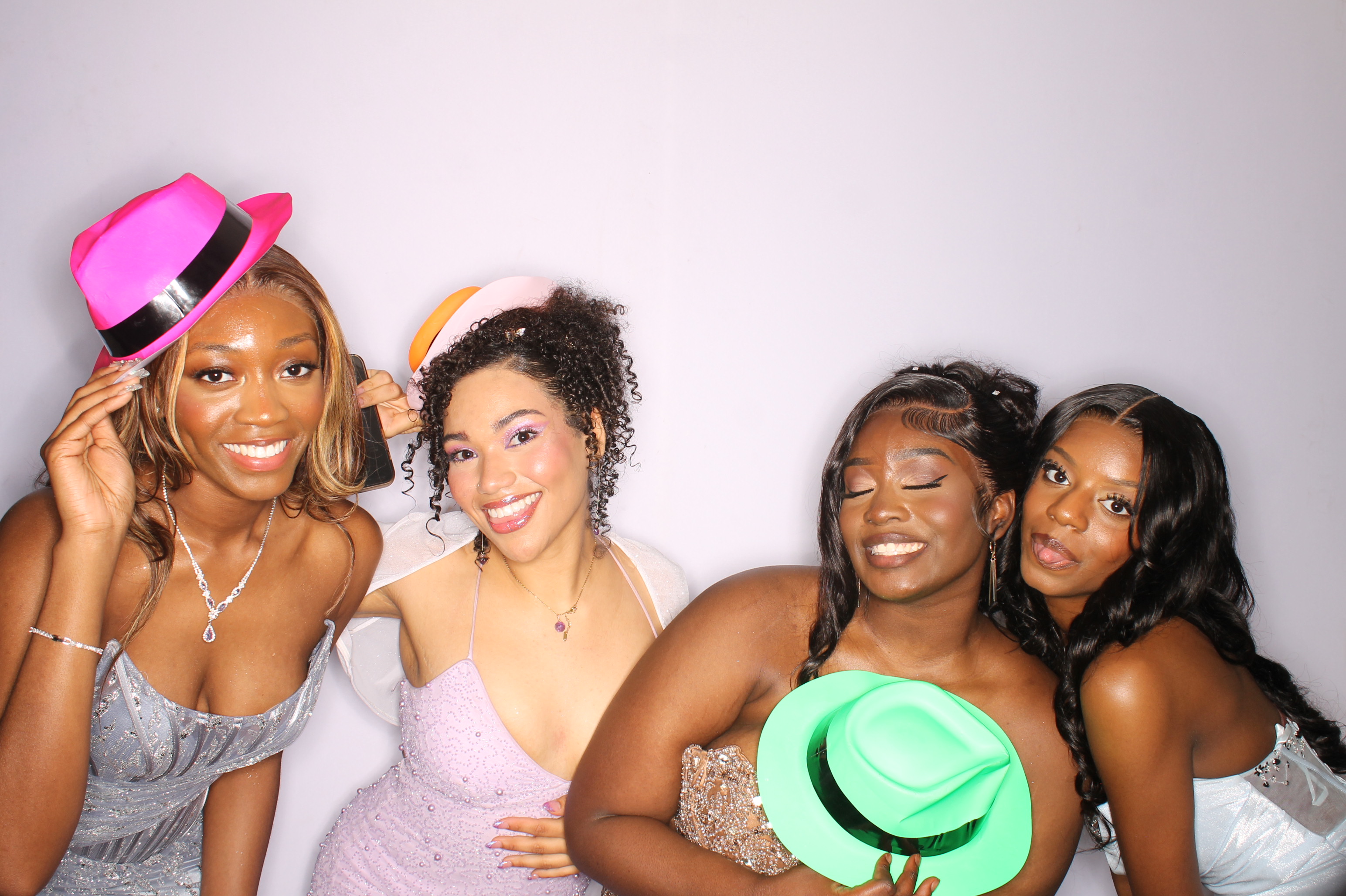 Thomas Worthington High School Prom 2025 | View more photos from the event at gallery.photoboothcincy.com/u/PhotoBoothCincy/Thomas-Worthington-High-School-Prom-2025