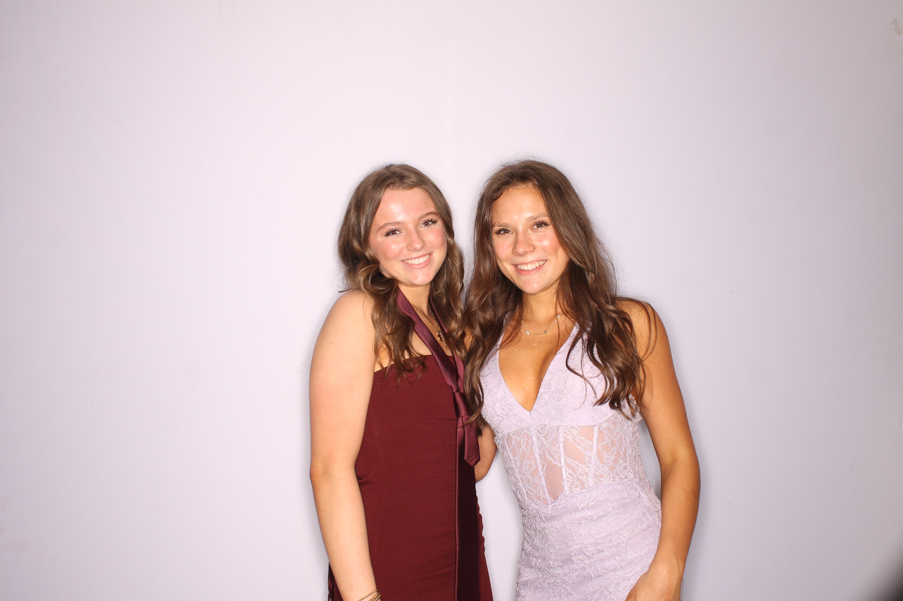 Thomas Worthington High School Prom 2025 | View more photos from the event at gallery.photoboothcincy.com/u/PhotoBoothCincy/Thomas-Worthington-High-School-Prom-2025