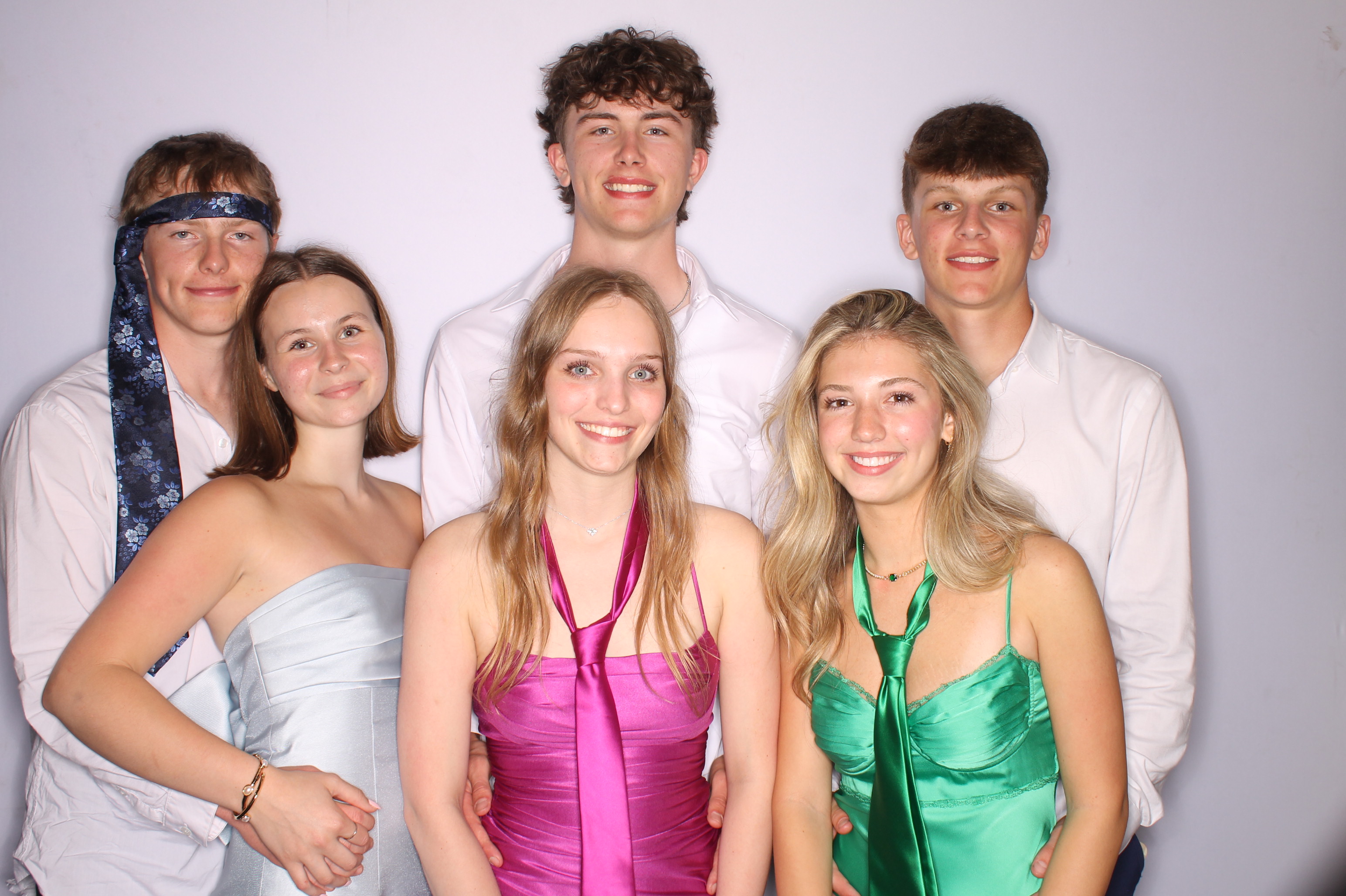 Thomas Worthington High School Prom 2025 | View more photos from the event at gallery.photoboothcincy.com/u/PhotoBoothCincy/Thomas-Worthington-High-School-Prom-2025