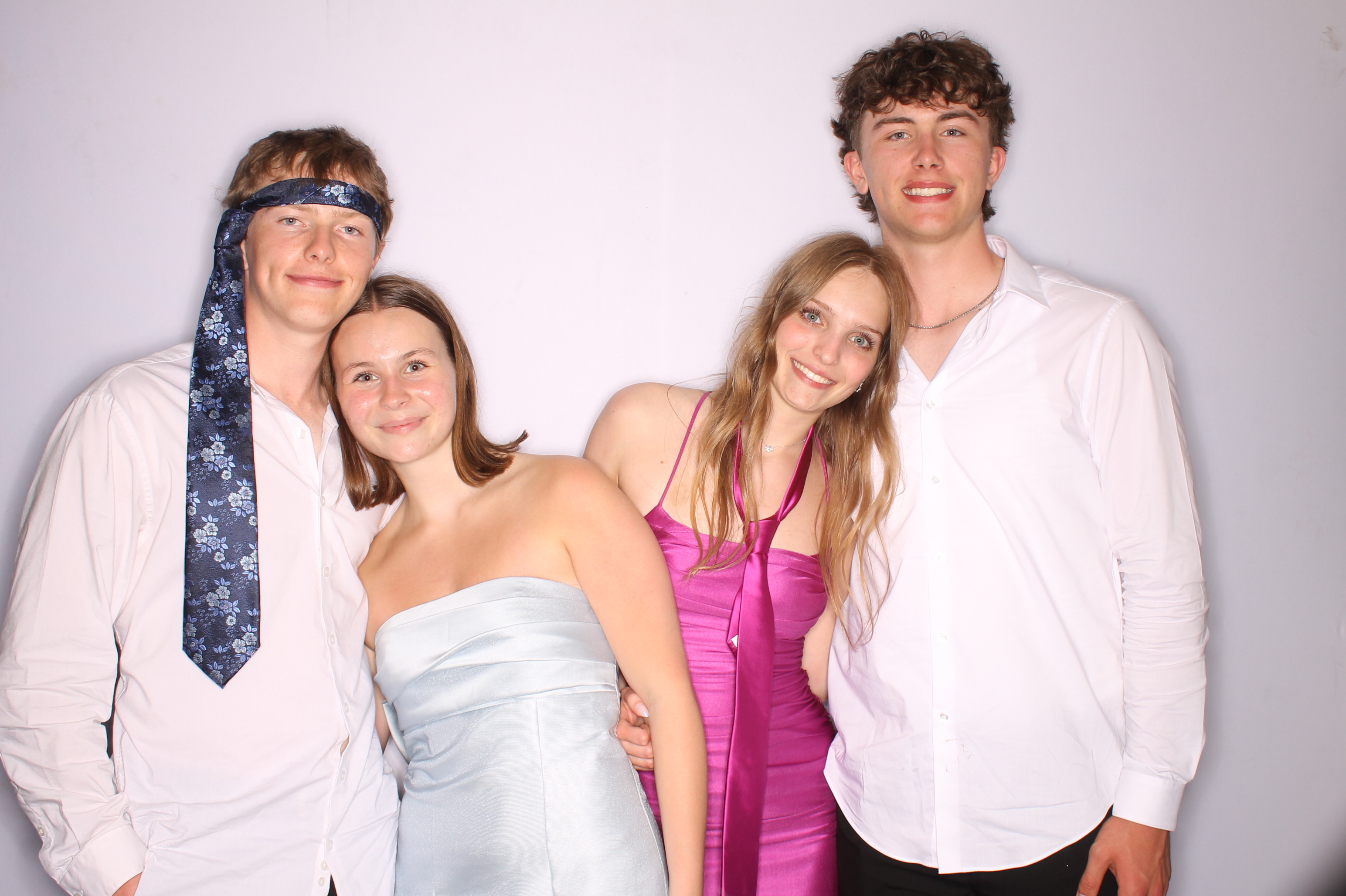 Thomas Worthington High School Prom 2025 | View more photos from the event at gallery.photoboothcincy.com/u/PhotoBoothCincy/Thomas-Worthington-High-School-Prom-2025