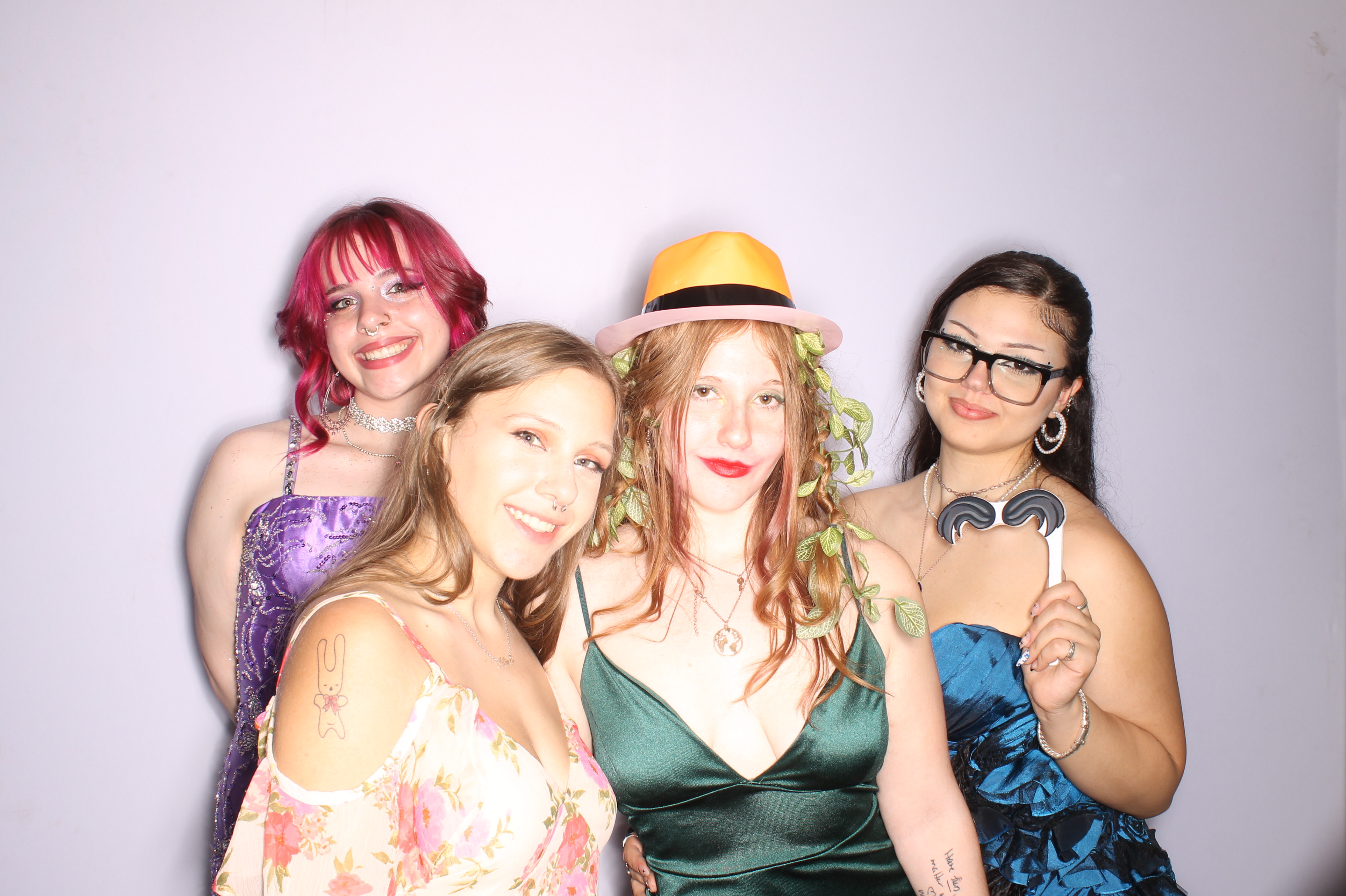 Thomas Worthington High School Prom 2025 | View more photos from the event at gallery.photoboothcincy.com/u/PhotoBoothCincy/Thomas-Worthington-High-School-Prom-2025