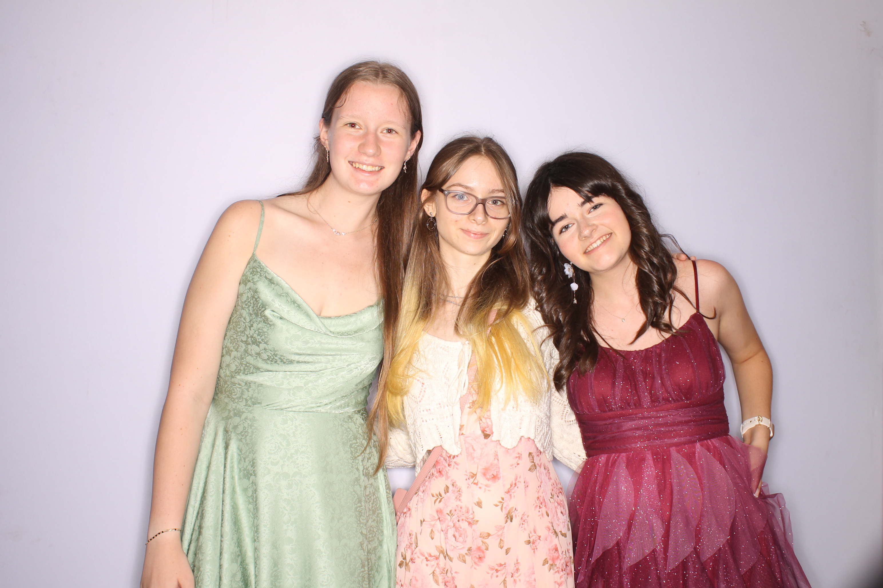 Thomas Worthington High School Prom 2025 | View more photos from the event at gallery.photoboothcincy.com/u/PhotoBoothCincy/Thomas-Worthington-High-School-Prom-2025