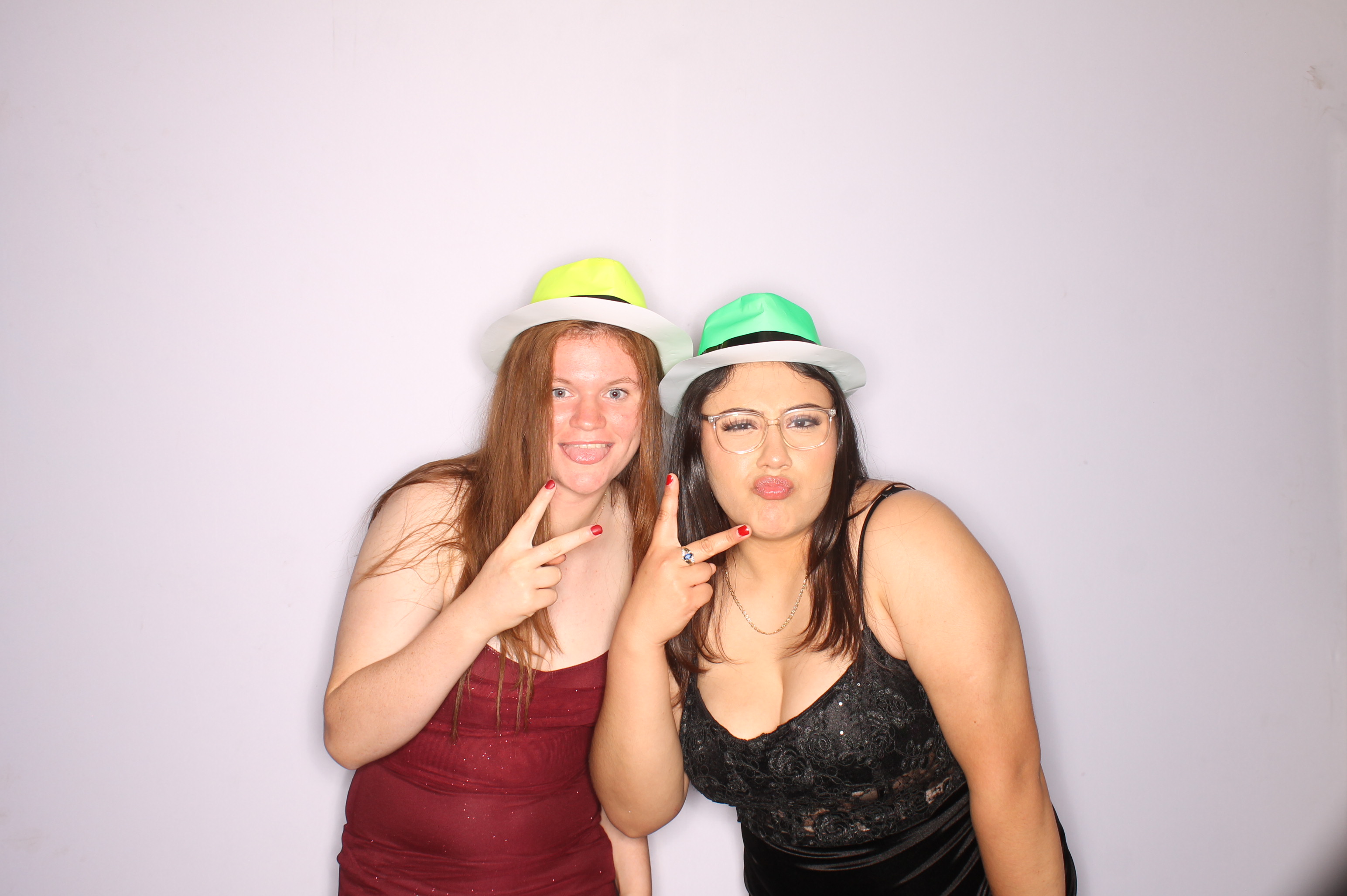 Thomas Worthington High School Prom 2025 | View more photos from the event at gallery.photoboothcincy.com/u/PhotoBoothCincy/Thomas-Worthington-High-School-Prom-2025
