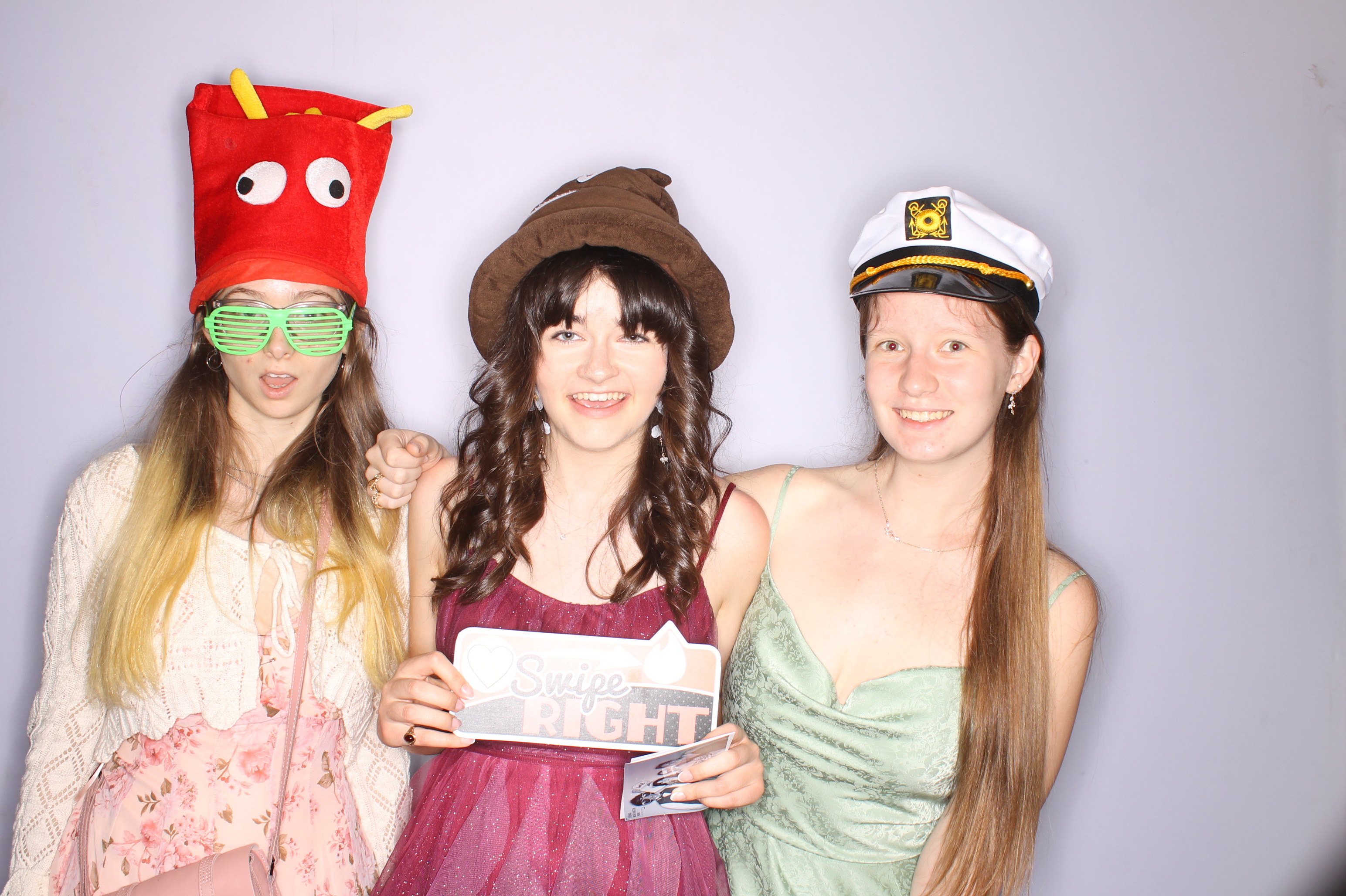 Thomas Worthington High School Prom 2025 | View more photos from the event at gallery.photoboothcincy.com/u/PhotoBoothCincy/Thomas-Worthington-High-School-Prom-2025