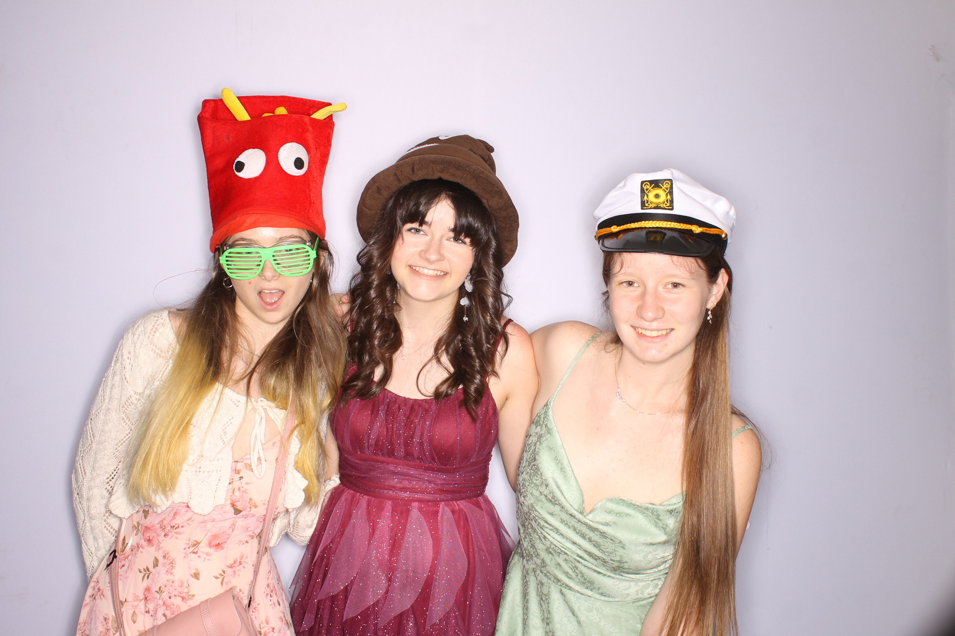 Thomas Worthington High School Prom 2025 | View more photos from the event at gallery.photoboothcincy.com/u/PhotoBoothCincy/Thomas-Worthington-High-School-Prom-2025
