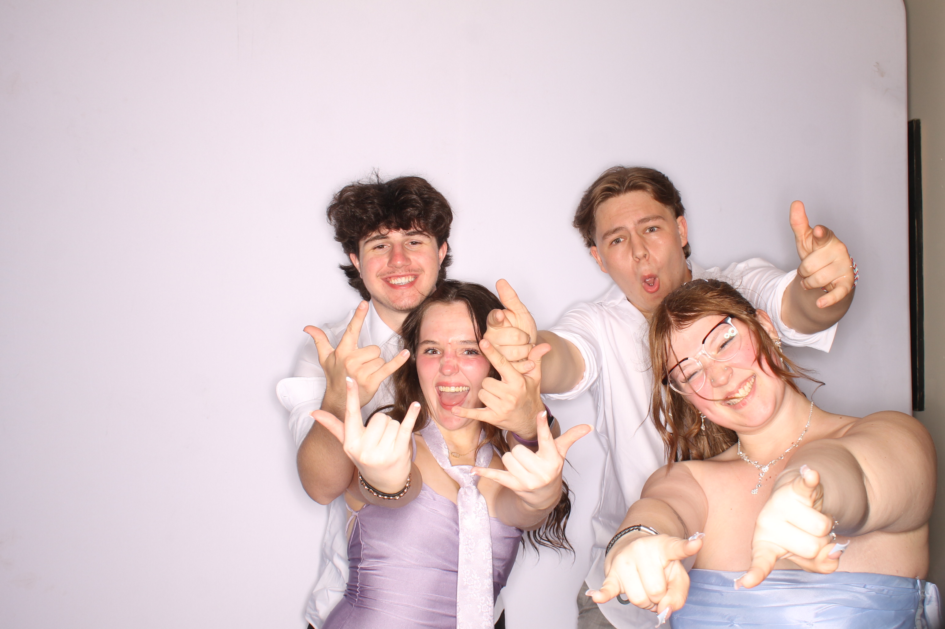 Thomas Worthington High School Prom 2025 | View more photos from the event at gallery.photoboothcincy.com/u/PhotoBoothCincy/Thomas-Worthington-High-School-Prom-2025