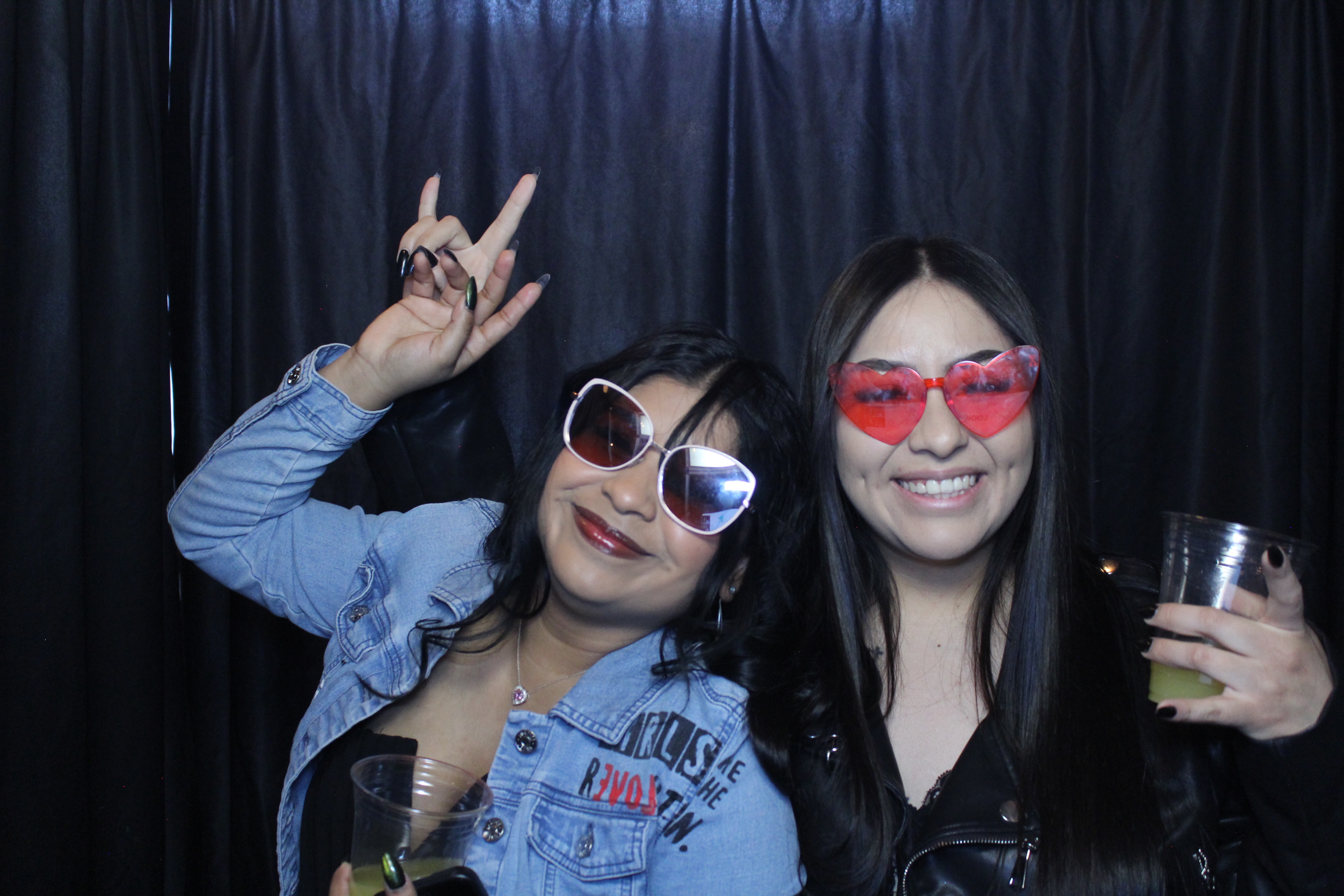 Thunderdome Restauraunt Group Super Bowl | View more photos from the event at gallery.photoboothcincy.com/u/PhotoBoothCincy/Thunderdome-Restauraunt-Group-Super-Bowl