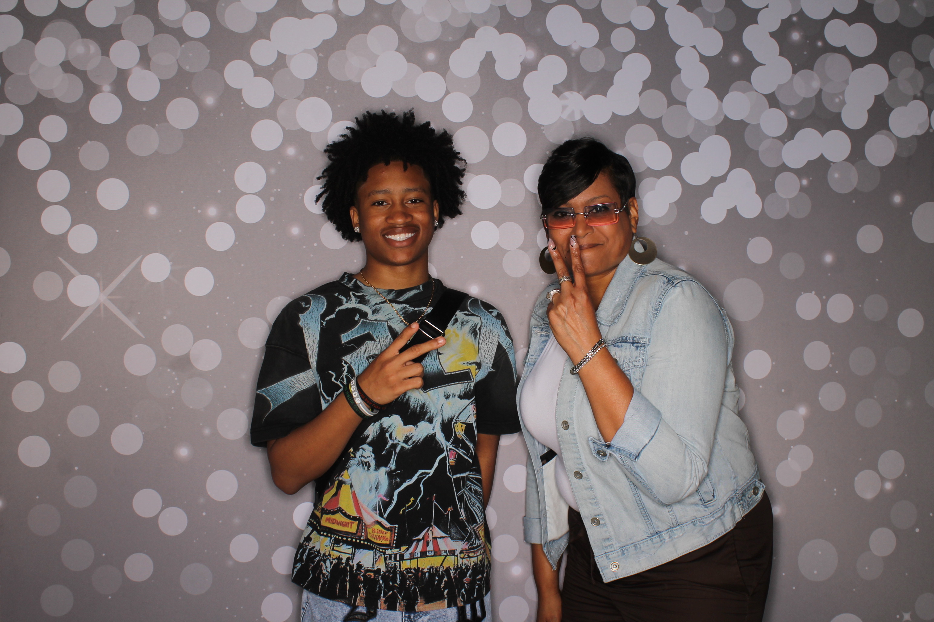 Tiemar Grad Party | View more photos from the event at gallery.photoboothcincy.com/u/PhotoBoothCincy/Tiemar-Grad-Party