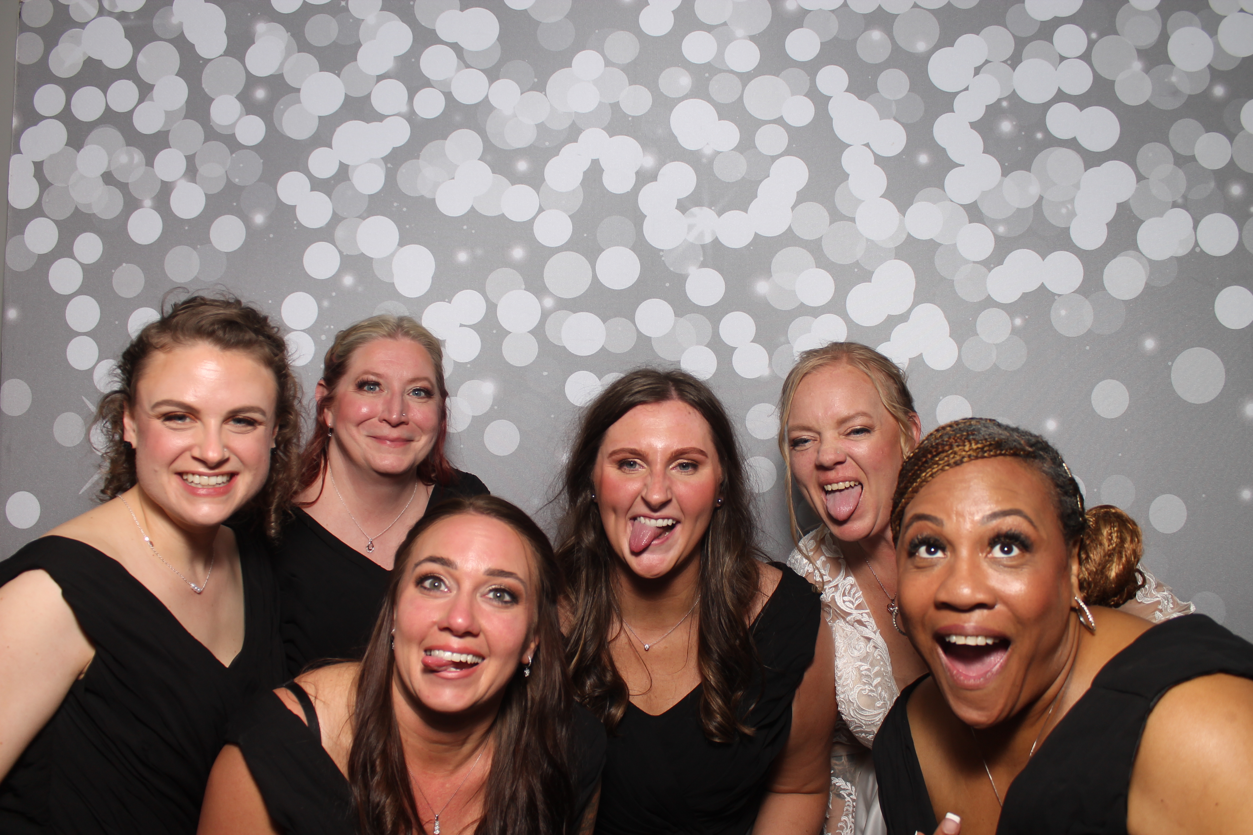Tony & Shannon  | View more photos from the event at gallery.photoboothcincy.com/u/PhotoBoothCincy/Tony-Shannon