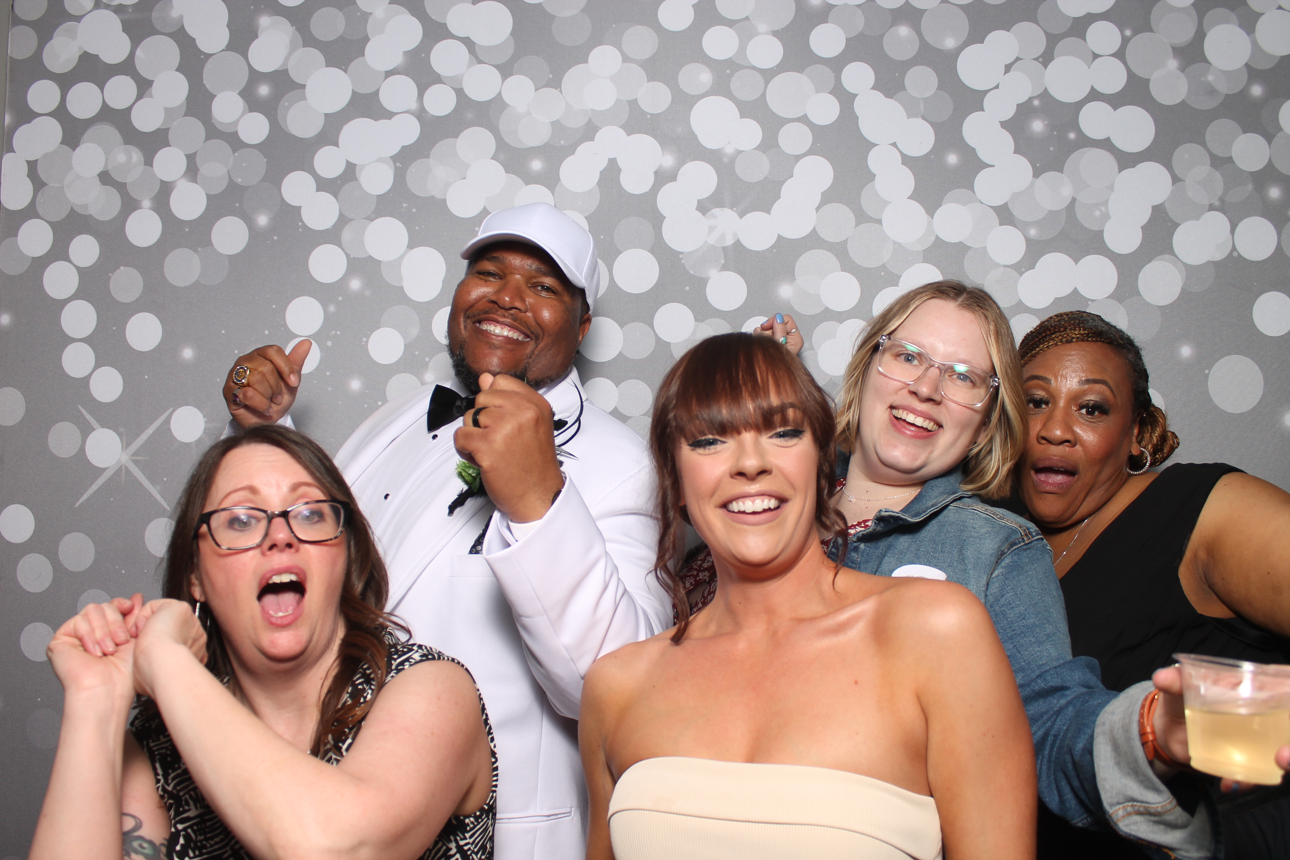 Tony & Shannon  | View more photos from the event at gallery.photoboothcincy.com/u/PhotoBoothCincy/Tony-Shannon