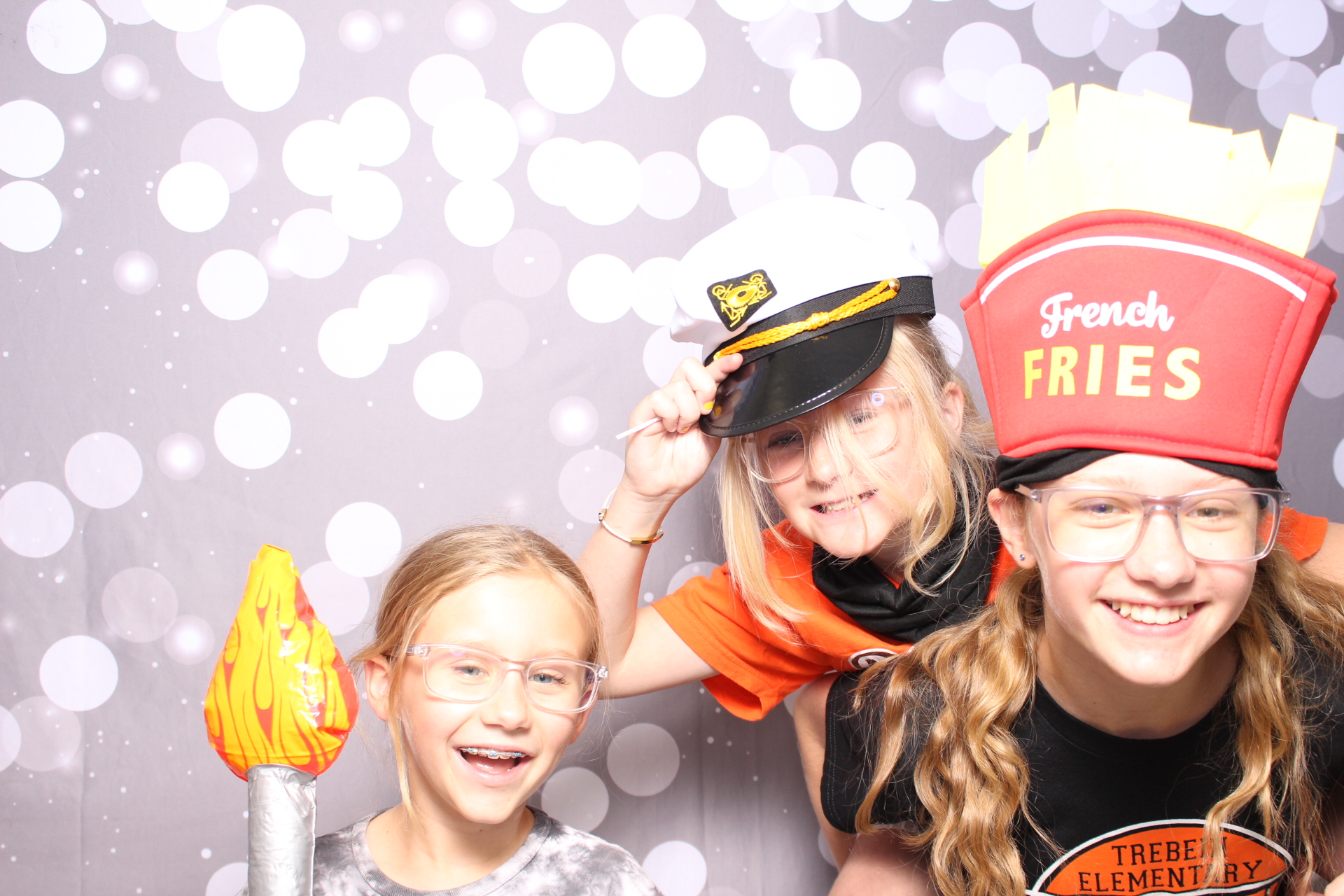 Trebein Fifth Grade | View more photos from the event at gallery.photoboothcincy.com/u/PhotoBoothCincy/Trebein-Fifth-Grade