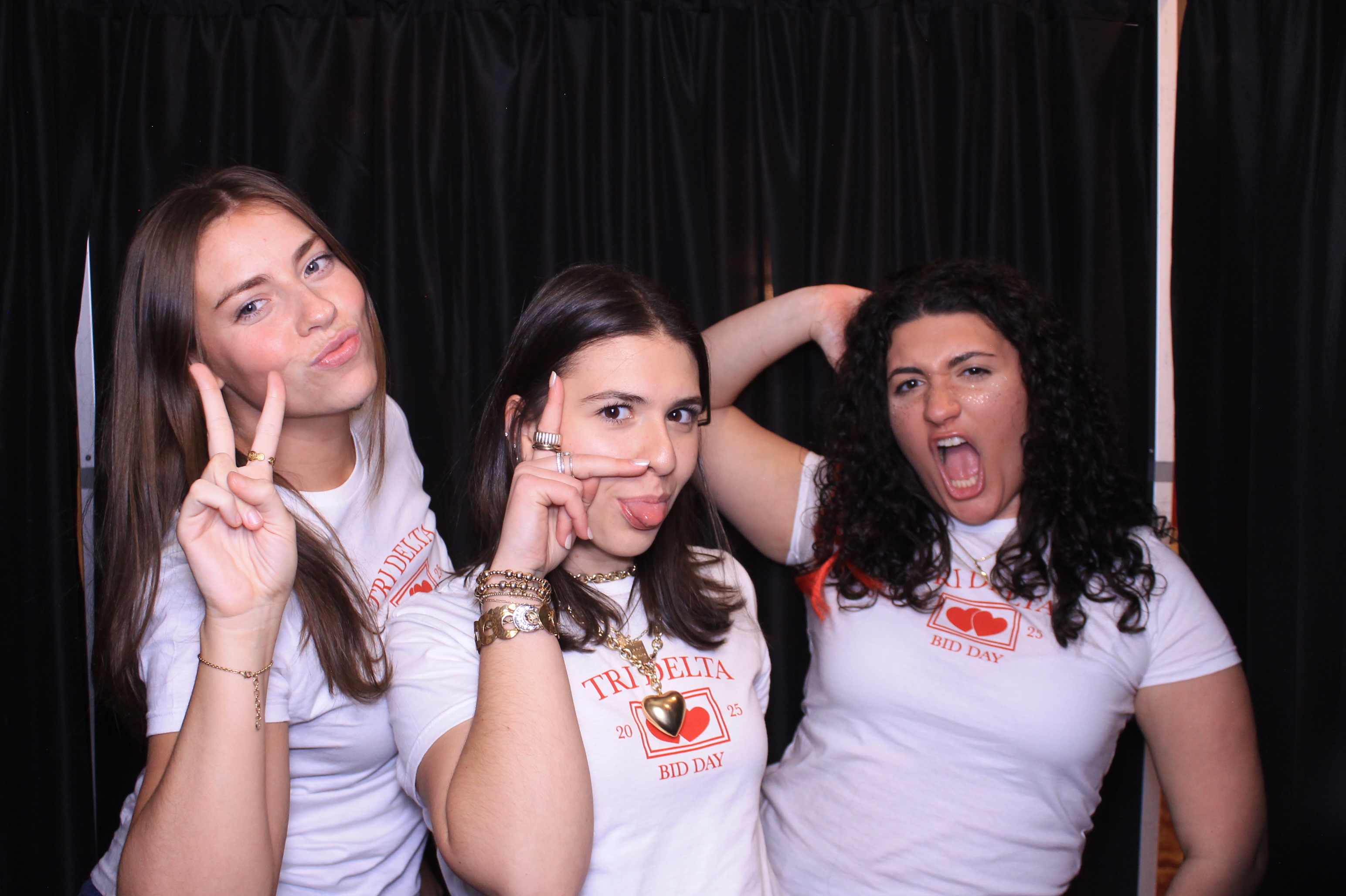 Tri Delta Bid Day!  | View more photos from the event at gallery.photoboothcincy.com/u/PhotoBoothCincy/Tri-Delta-Bid-Day