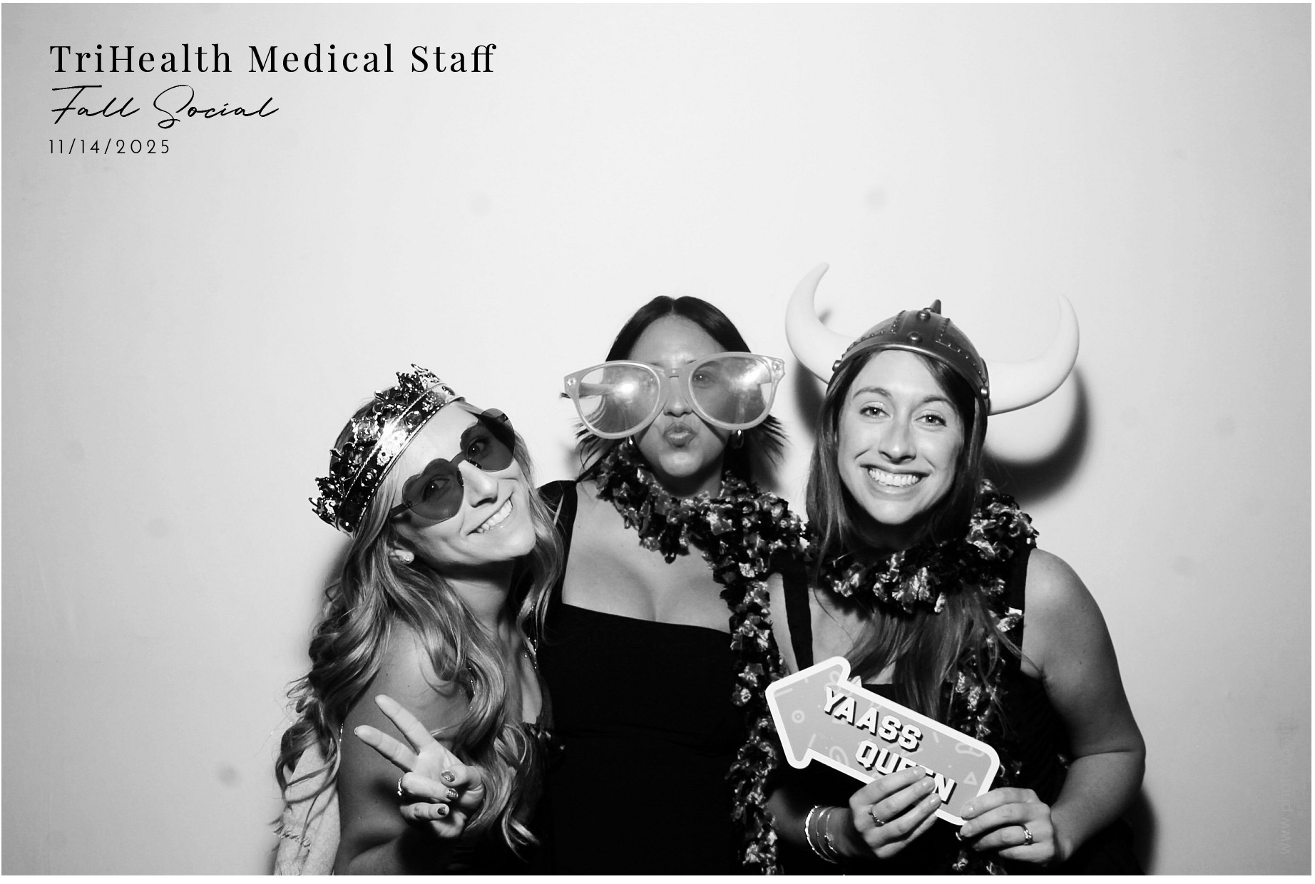 TriHealth Medical Staff | View more photos from the event at gallery.photoboothcincy.com/u/PhotoBoothCincy/TriHealth-Medical-Staff