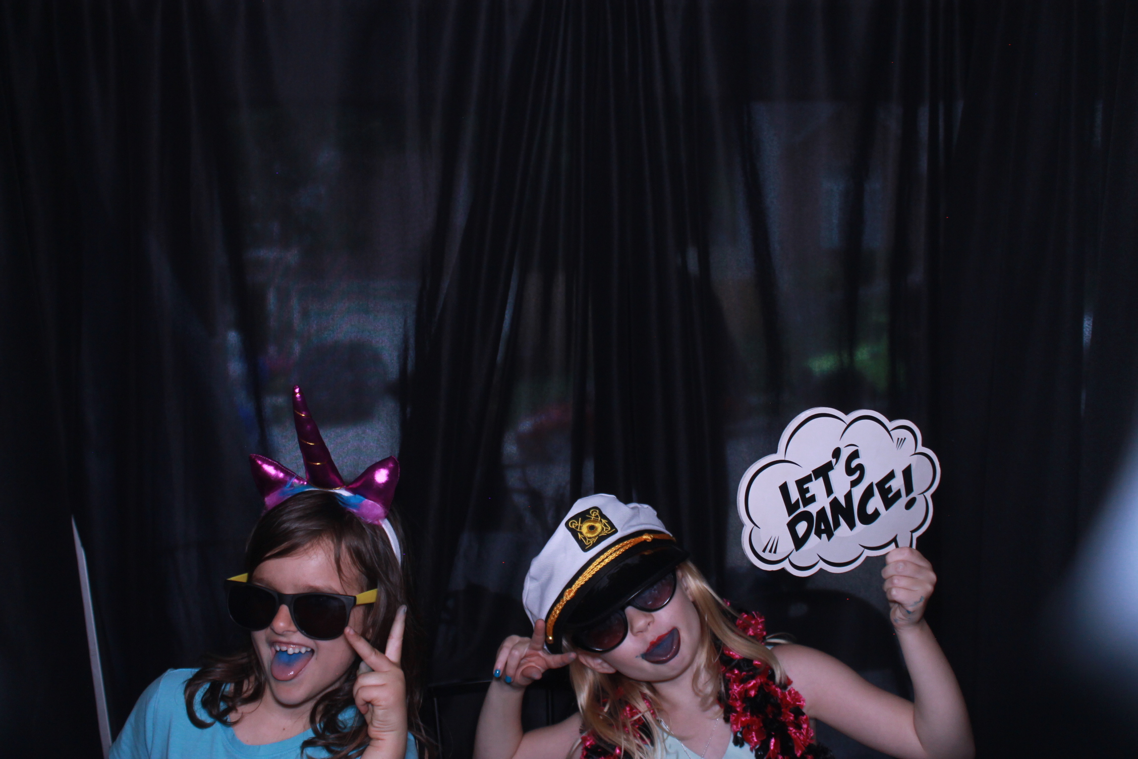 Tricira Tobergte Grad Party | View more photos from the event at gallery.photoboothcincy.com/u/PhotoBoothCincy/Tricira-Tobergte-Grad-Party