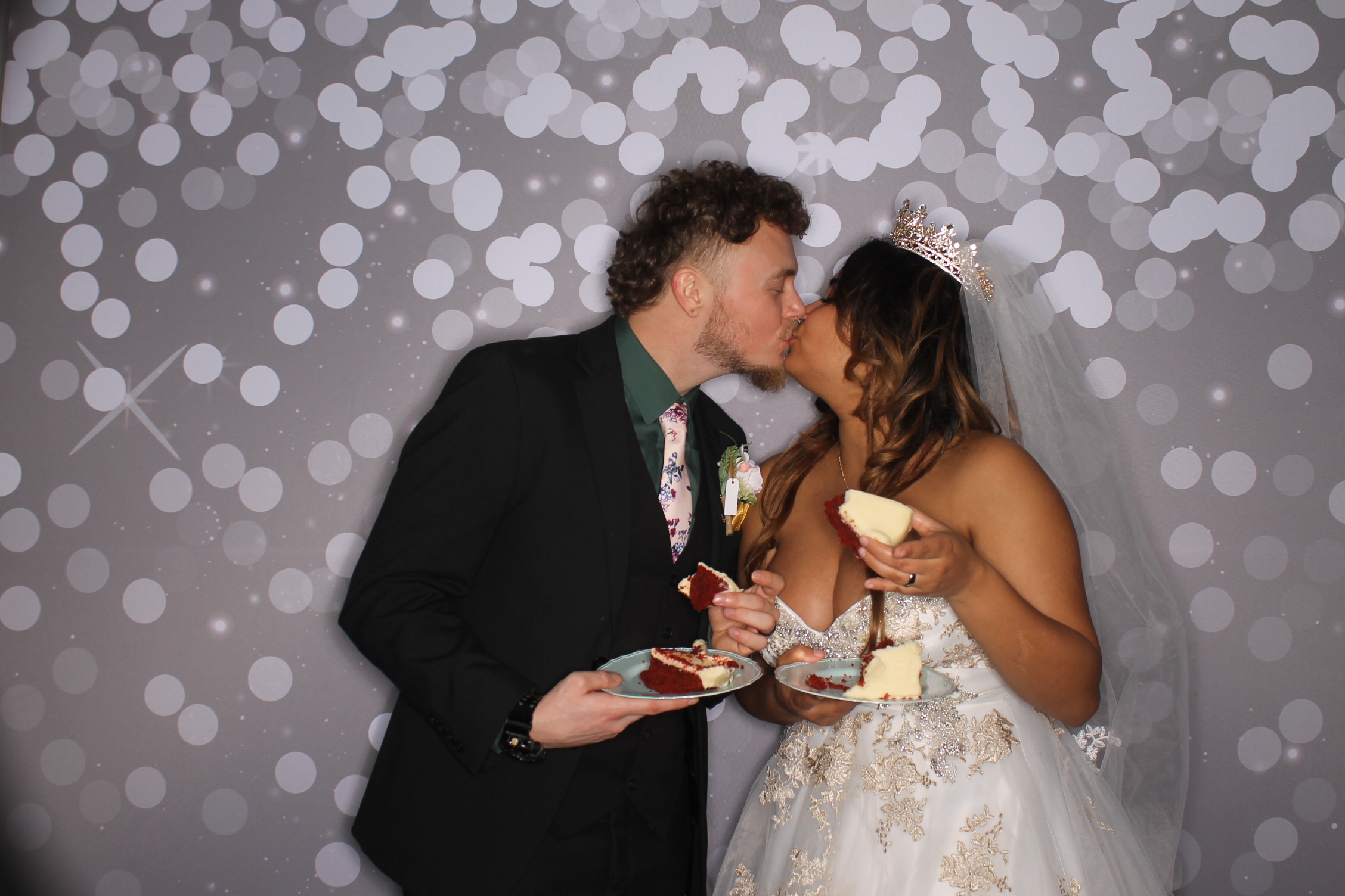 Trinity & Damien's Wedding | View more photos from the event at gallery.photoboothcincy.com/u/PhotoBoothCincy/Trinity-Damiens-Wedding
