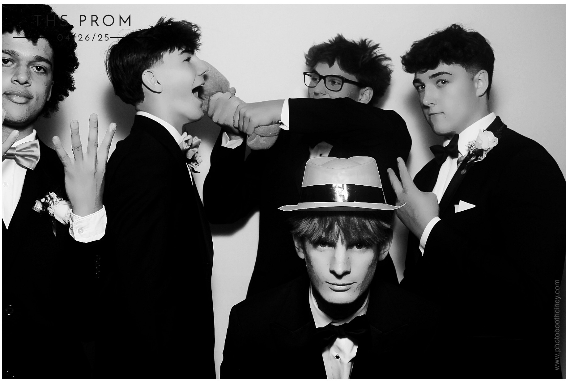 Turpin HS Prom | View more photos from the event at gallery.photoboothcincy.com/u/PhotoBoothCincy/Turpin-HS-Prom