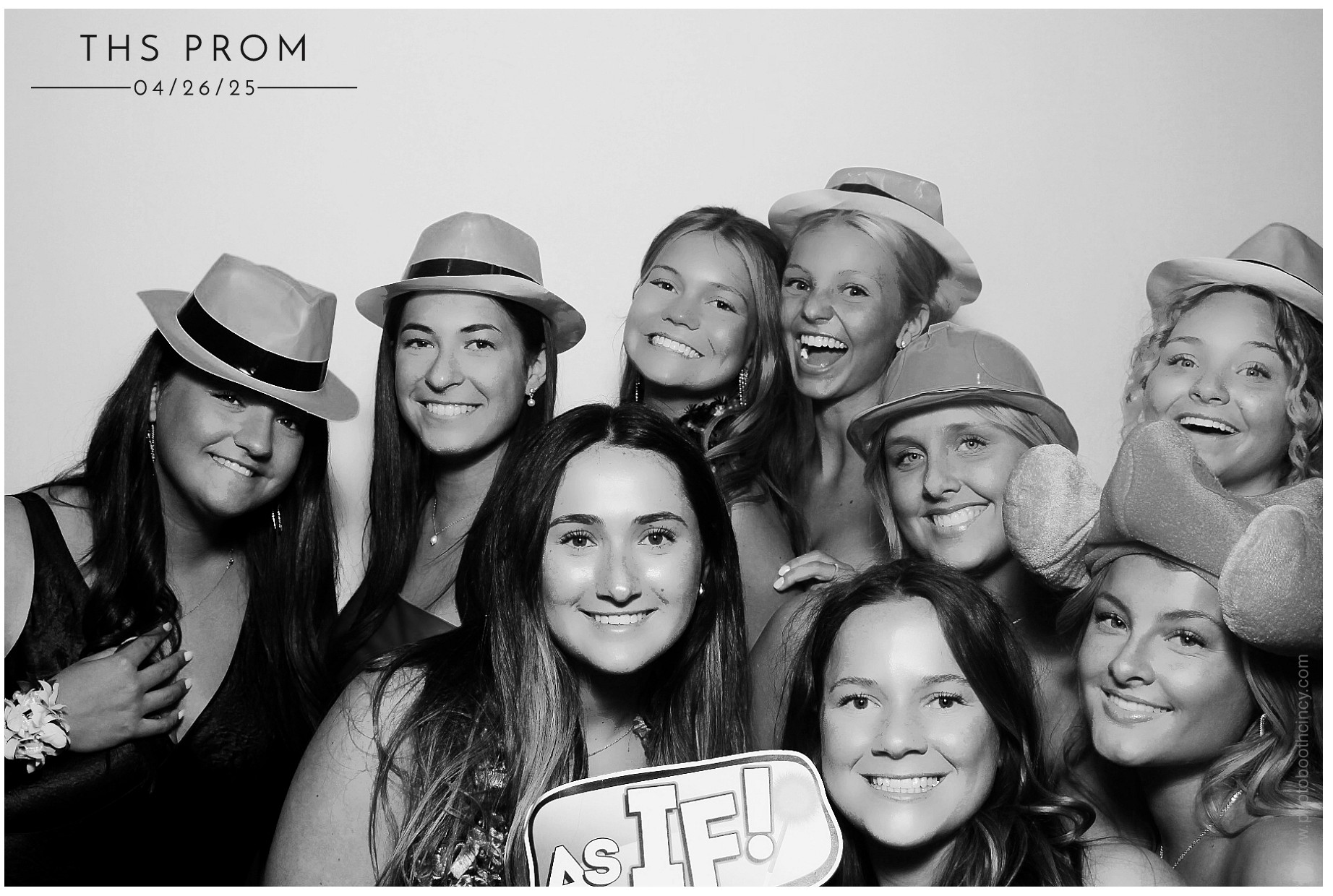 Turpin HS Prom | View more photos from the event at gallery.photoboothcincy.com/u/PhotoBoothCincy/Turpin-HS-Prom