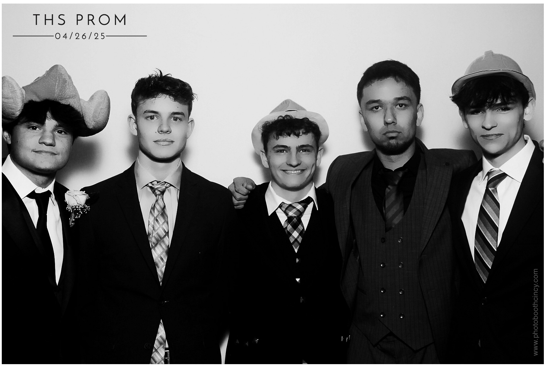 Turpin HS Prom | View more photos from the event at gallery.photoboothcincy.com/u/PhotoBoothCincy/Turpin-HS-Prom