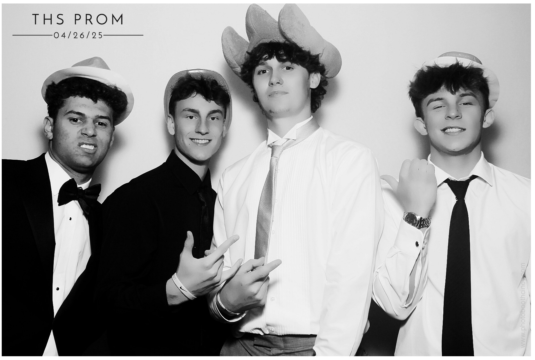 Turpin HS Prom | View more photos from the event at gallery.photoboothcincy.com/u/PhotoBoothCincy/Turpin-HS-Prom