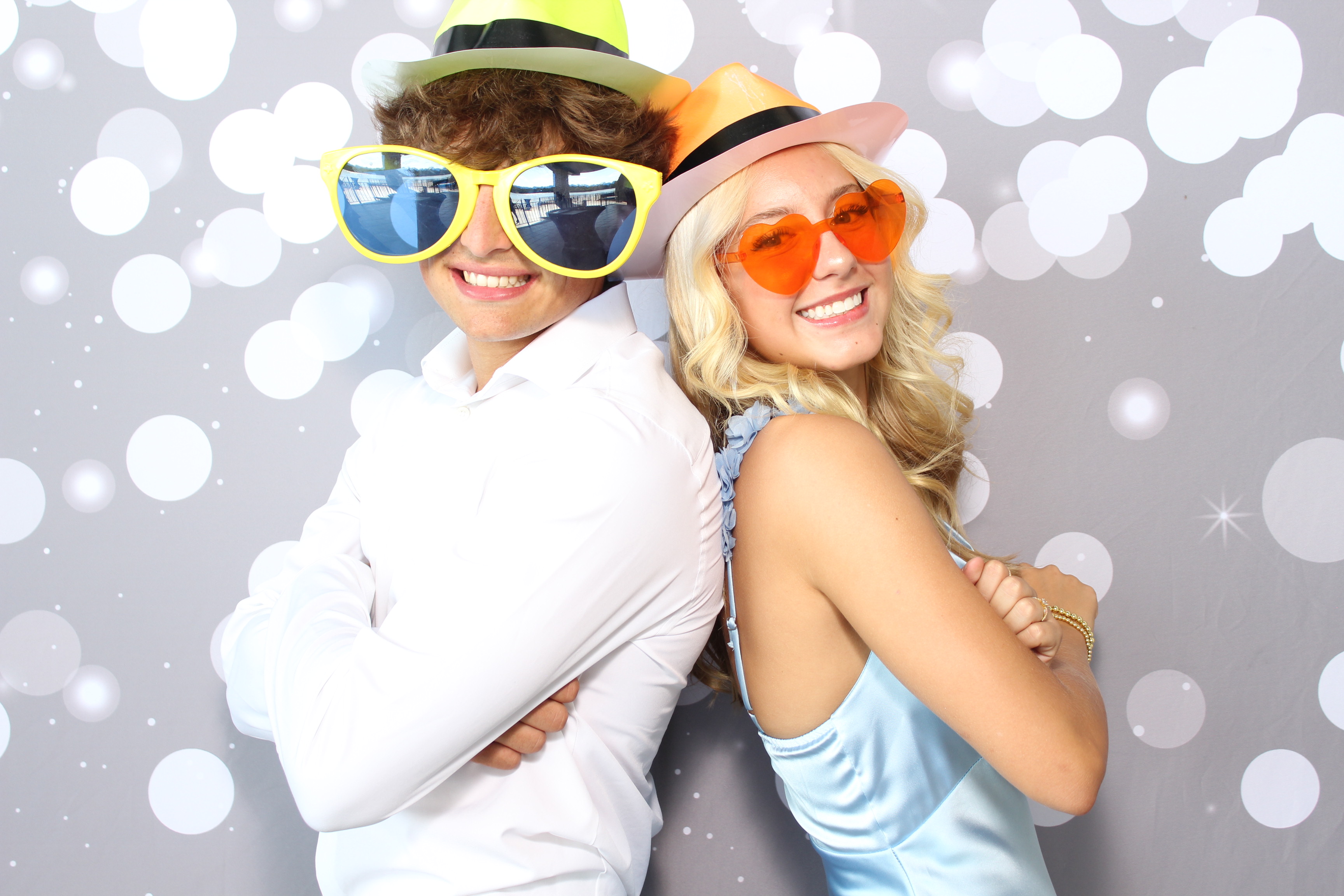 Tyrell & Samantha | View more photos from the event at gallery.photoboothcincy.com/u/PhotoBoothCincy/Tyrell-Samantha