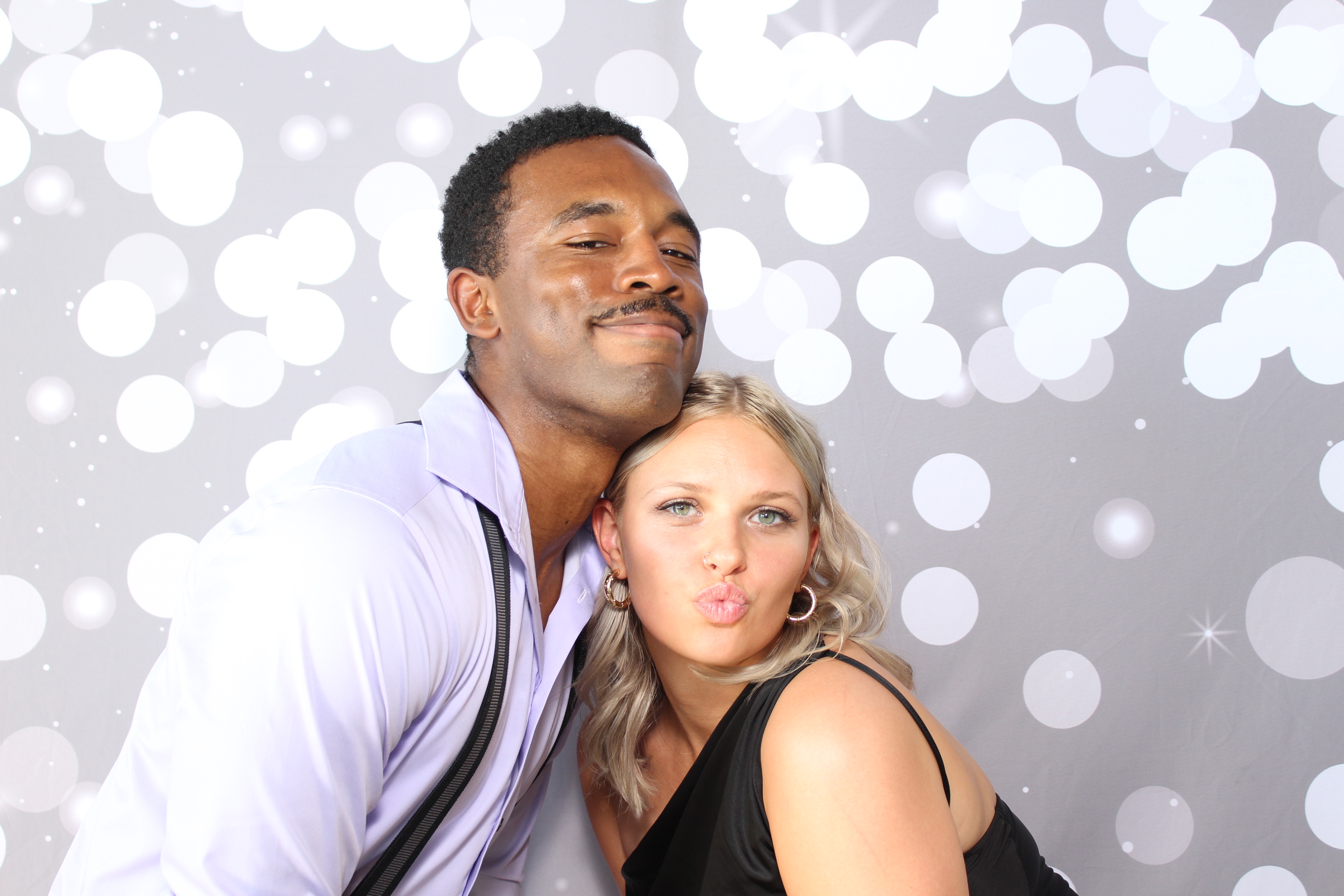 Tyrell & Samantha | View more photos from the event at gallery.photoboothcincy.com/u/PhotoBoothCincy/Tyrell-Samantha