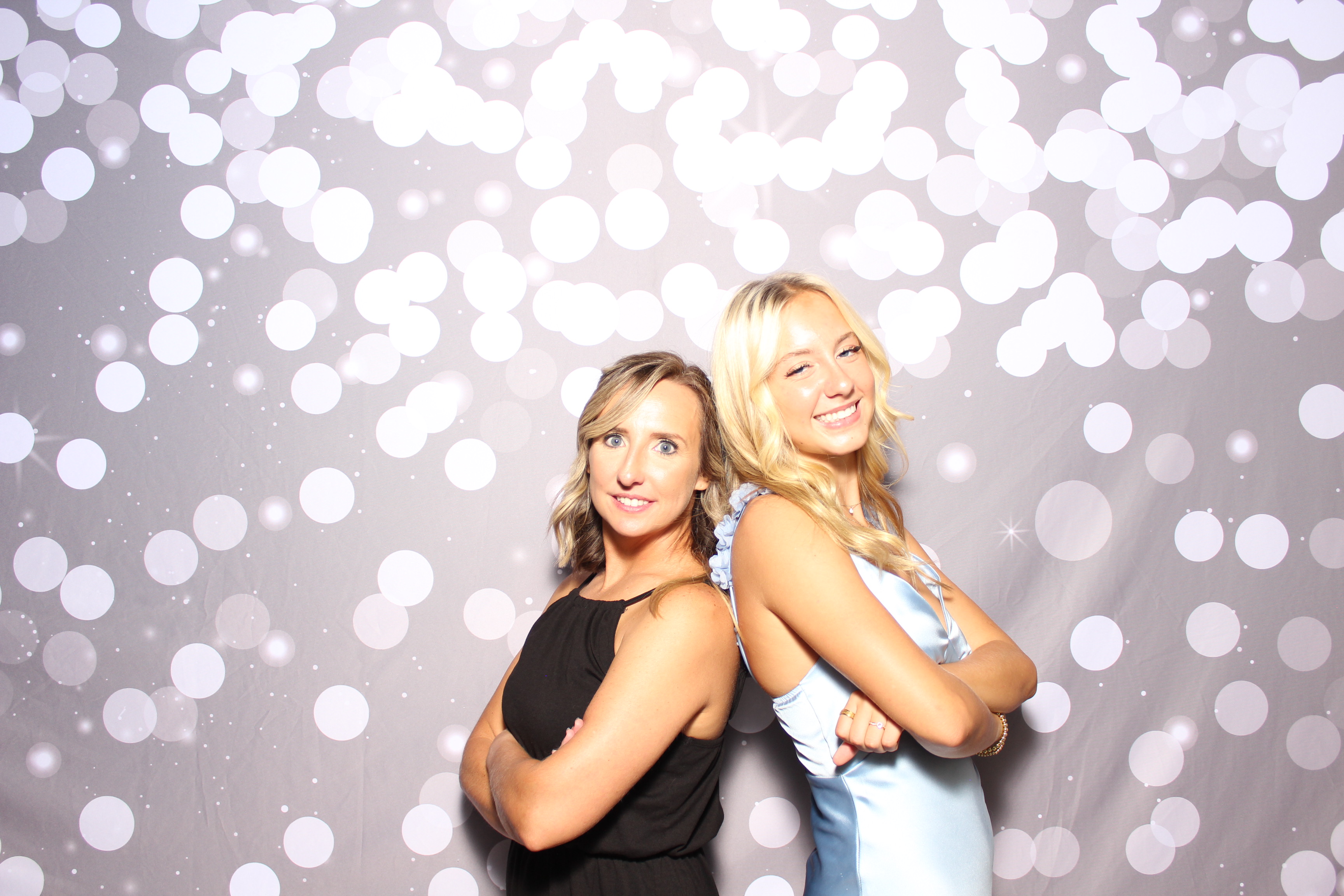 Tyrell & Samantha | View more photos from the event at gallery.photoboothcincy.com/u/PhotoBoothCincy/Tyrell-Samantha