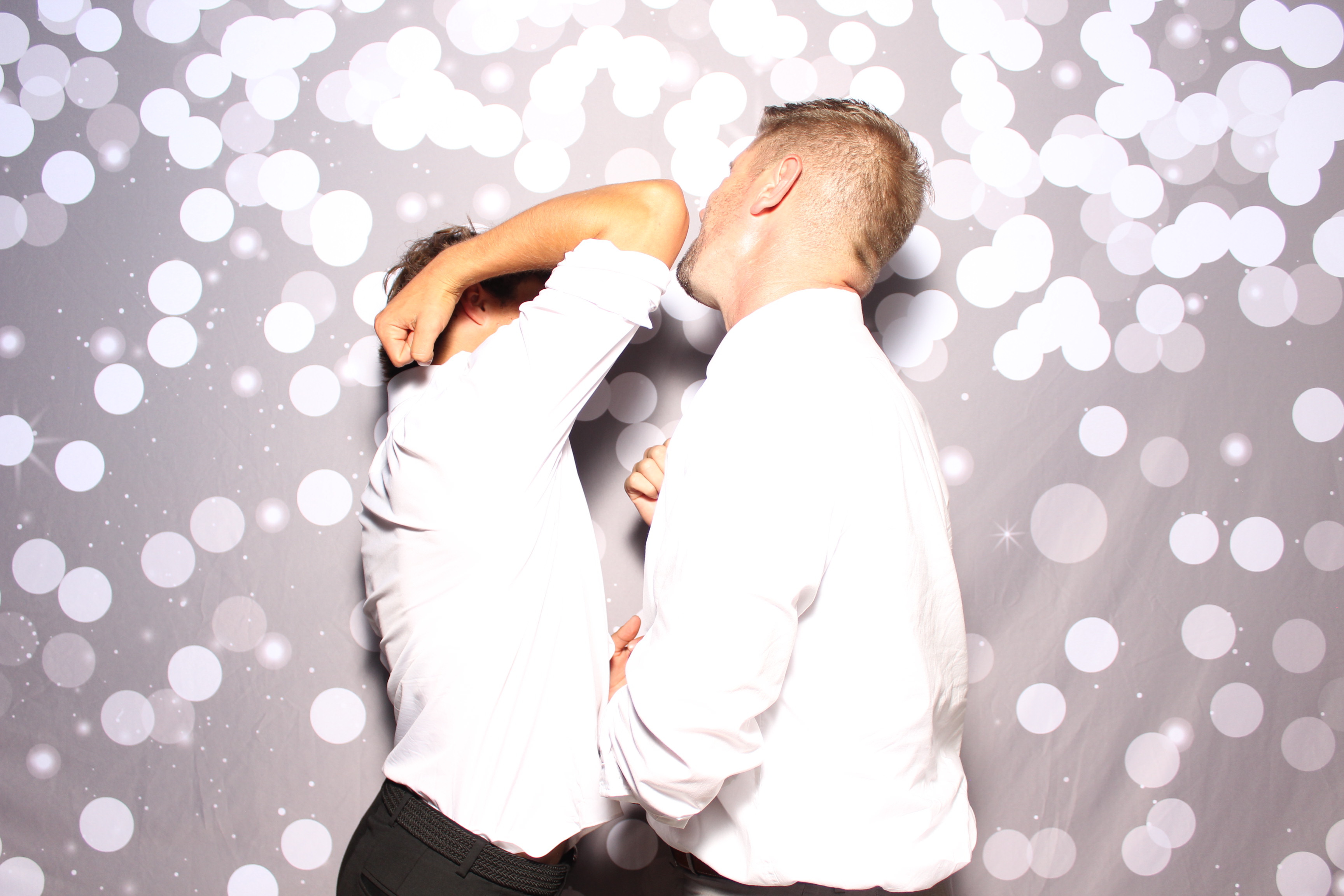 Tyrell & Samantha | View more photos from the event at gallery.photoboothcincy.com/u/PhotoBoothCincy/Tyrell-Samantha
