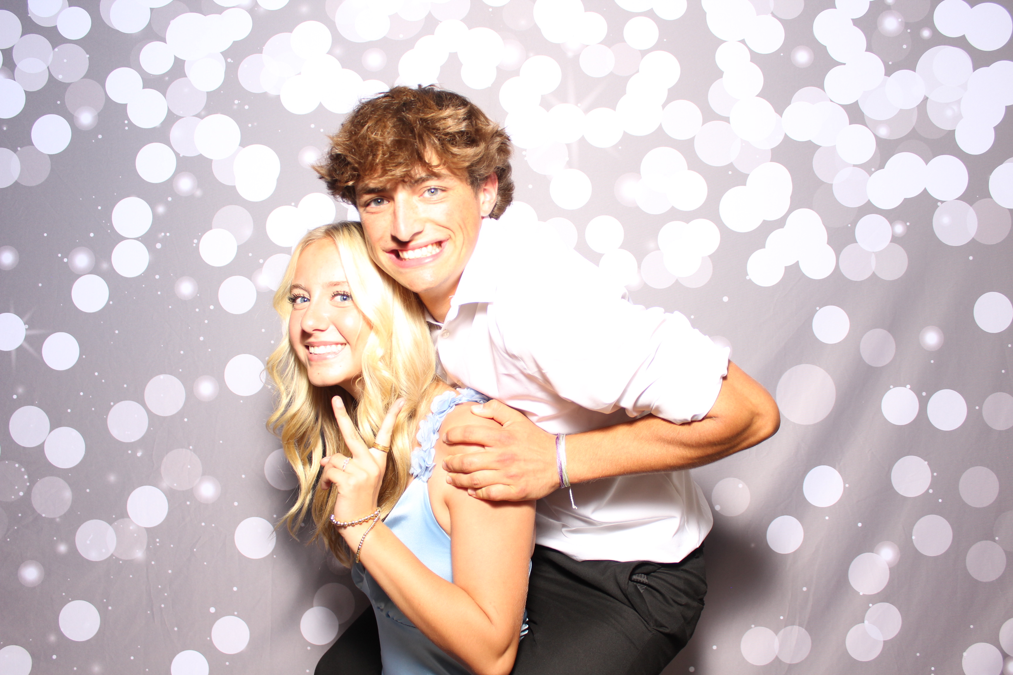 Tyrell & Samantha | View more photos from the event at gallery.photoboothcincy.com/u/PhotoBoothCincy/Tyrell-Samantha