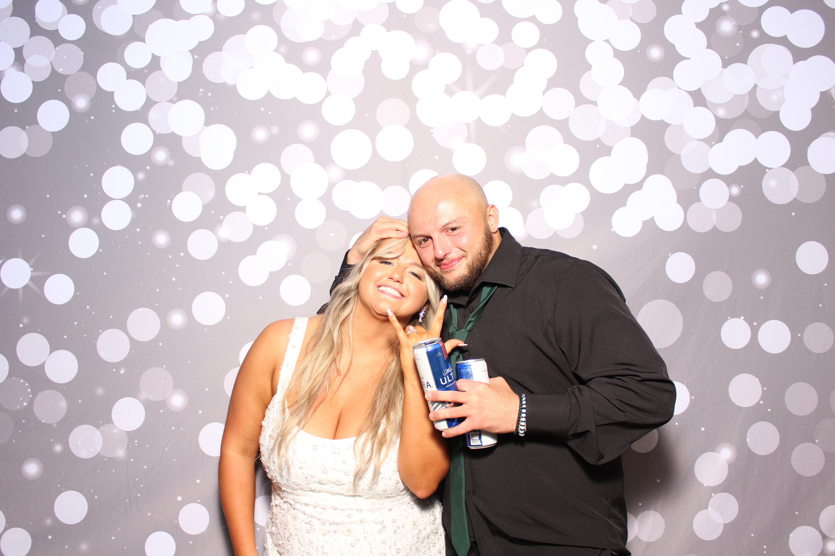 Tyrell & Samantha | View more photos from the event at gallery.photoboothcincy.com/u/PhotoBoothCincy/Tyrell-Samantha