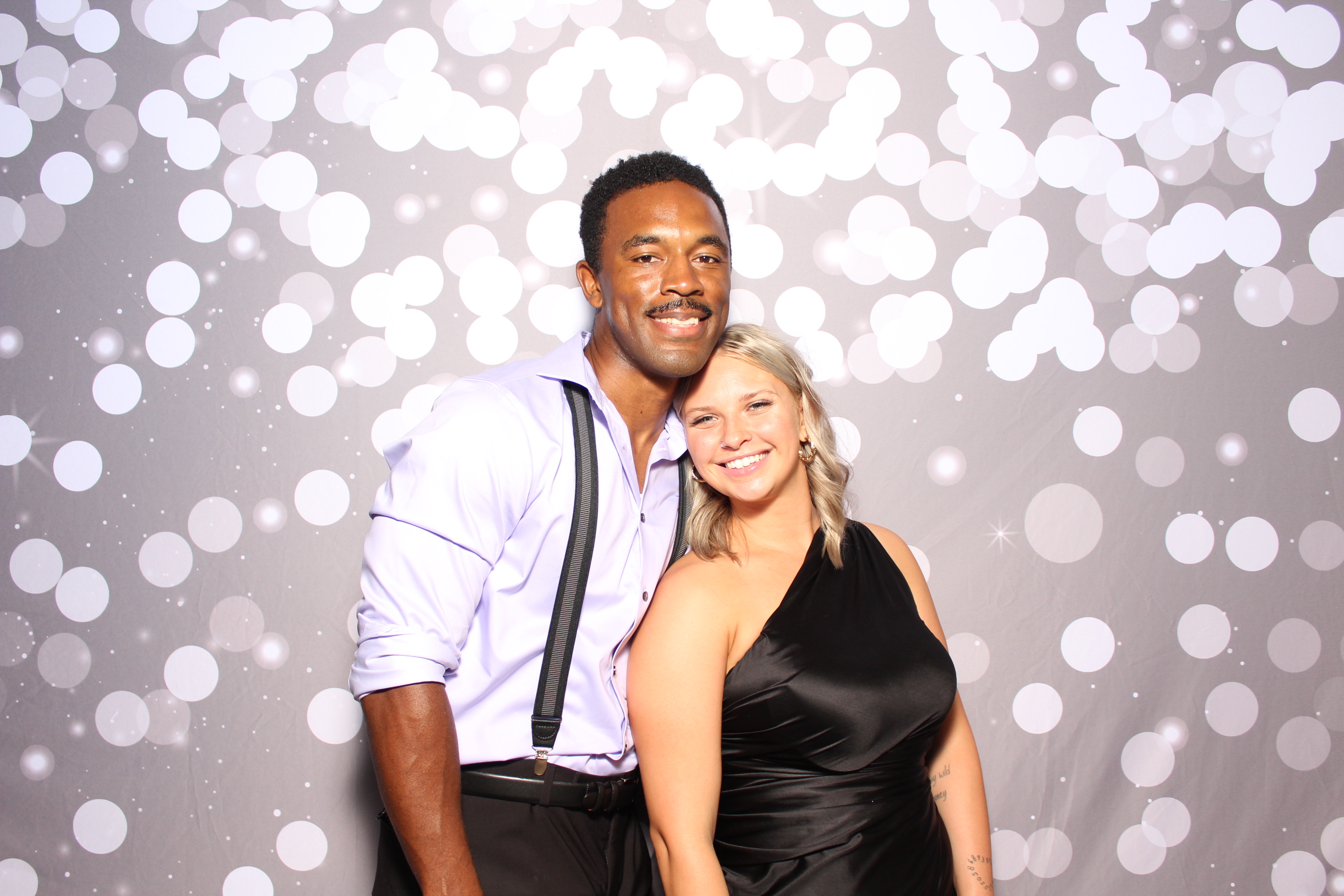 Tyrell & Samantha | View more photos from the event at gallery.photoboothcincy.com/u/PhotoBoothCincy/Tyrell-Samantha