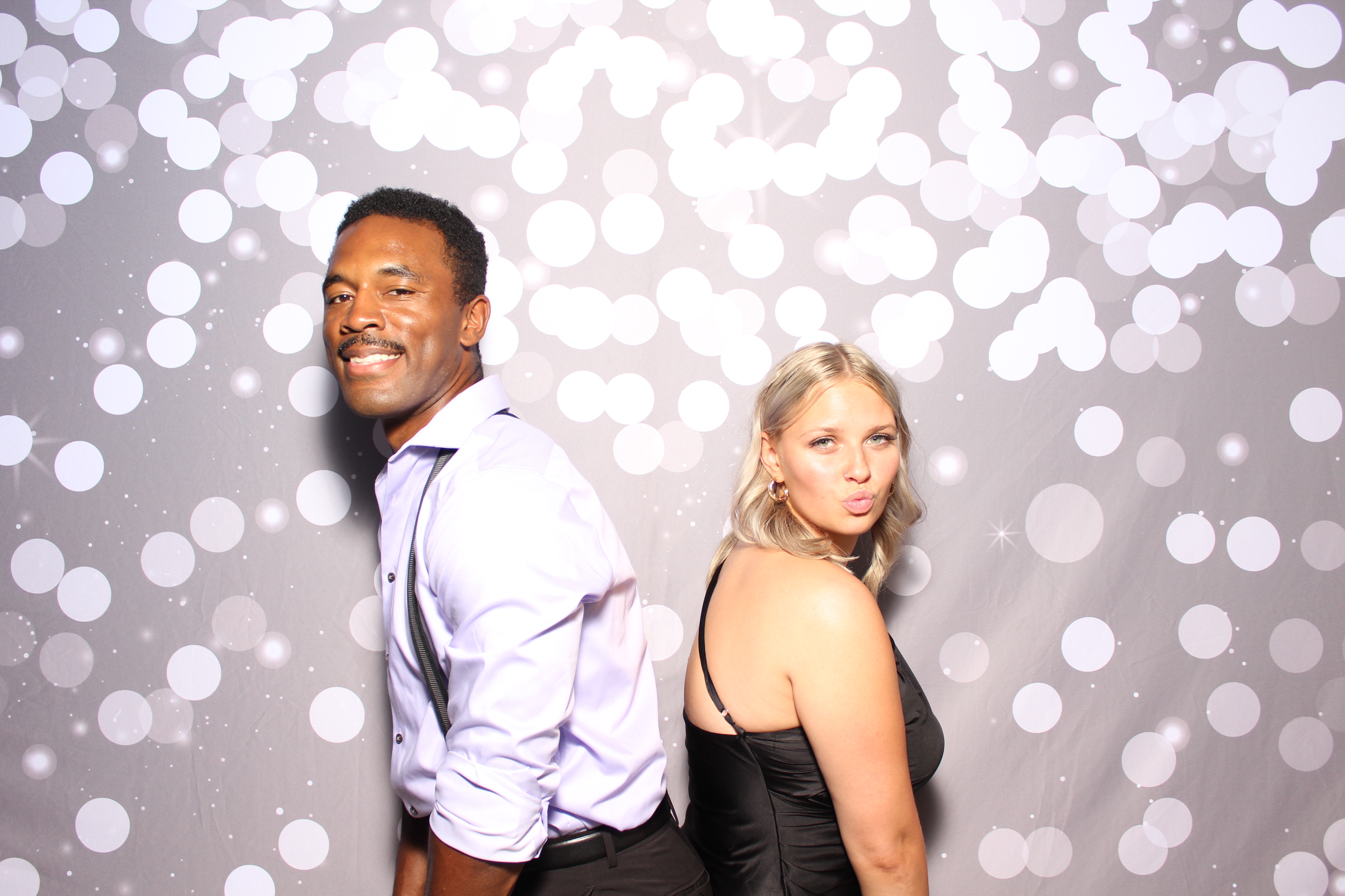Tyrell & Samantha | View more photos from the event at gallery.photoboothcincy.com/u/PhotoBoothCincy/Tyrell-Samantha