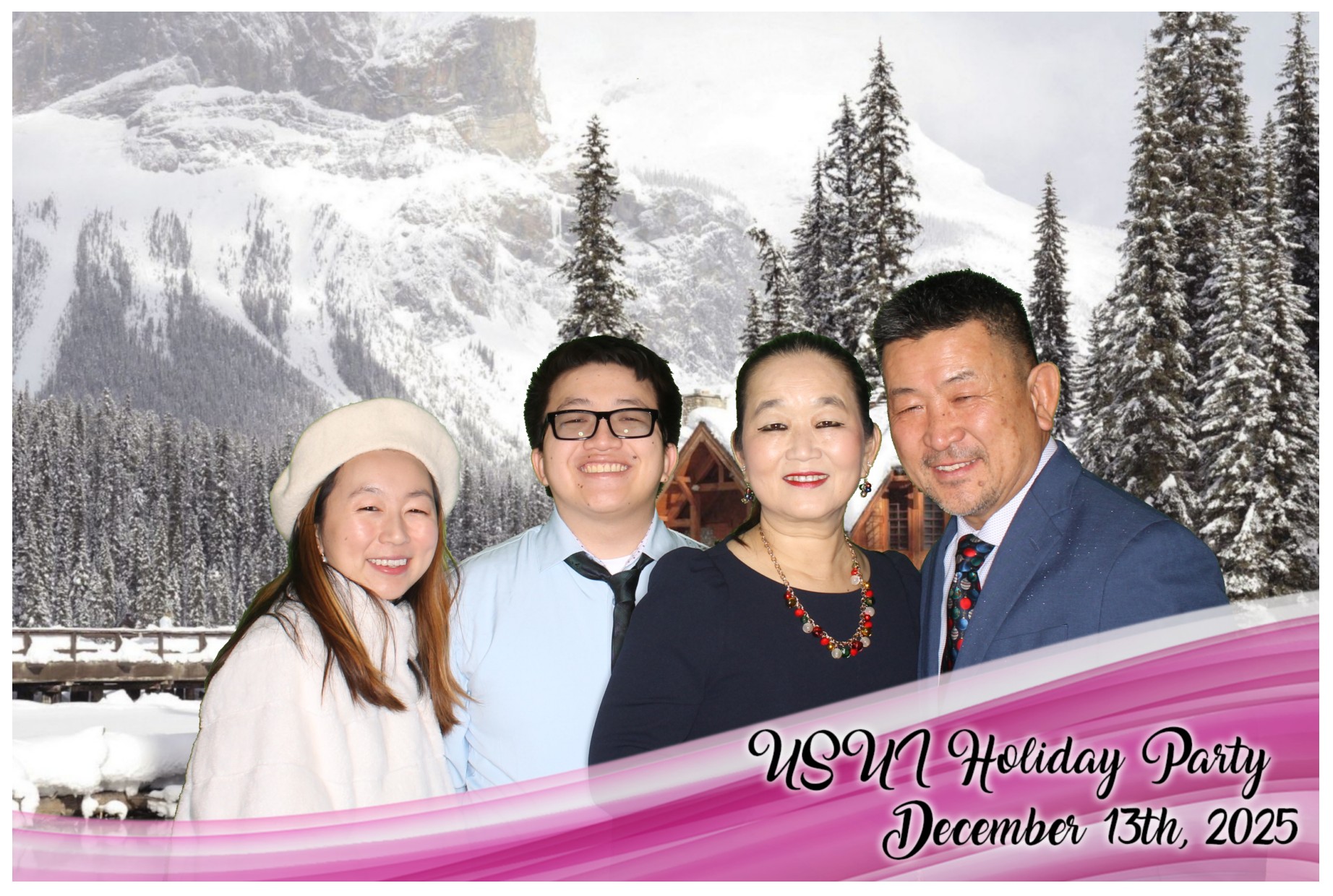 USUI Holiday Party | View more photos from the event at gallery.photoboothcincy.com/u/PhotoBoothCincy/USUI-Holiday-Party