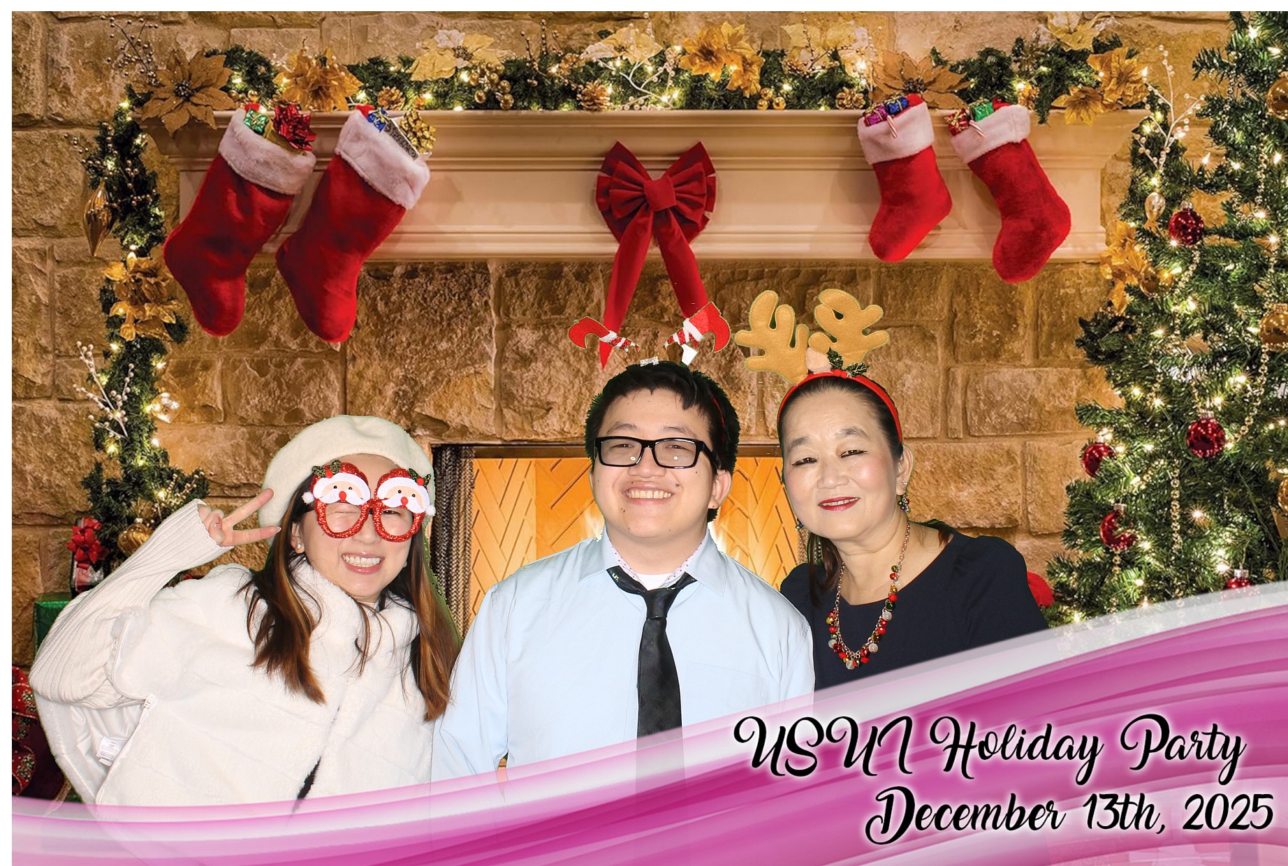 USUI Holiday Party | View more photos from the event at gallery.photoboothcincy.com/u/PhotoBoothCincy/USUI-Holiday-Party