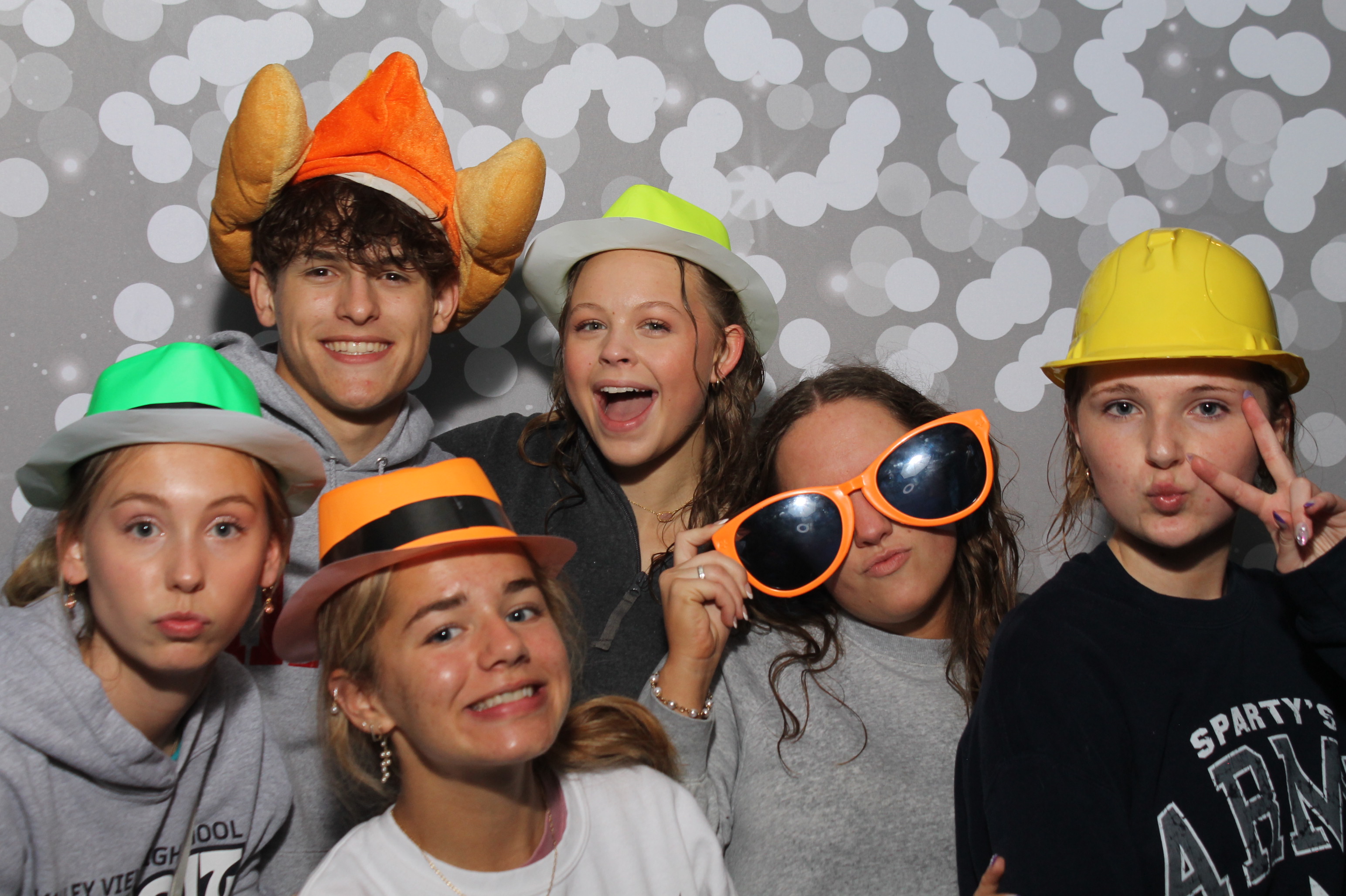 Valley View After Prom | View more photos from the event at gallery.photoboothcincy.com/u/PhotoBoothCincy/Valley-View-After-Prom-1