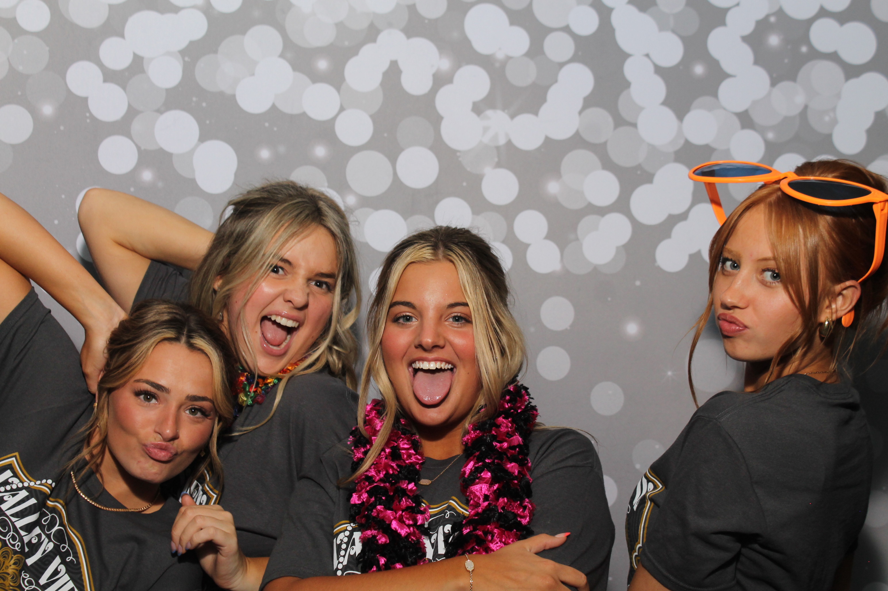 Valley View After Prom | View more photos from the event at gallery.photoboothcincy.com/u/PhotoBoothCincy/Valley-View-After-Prom-1